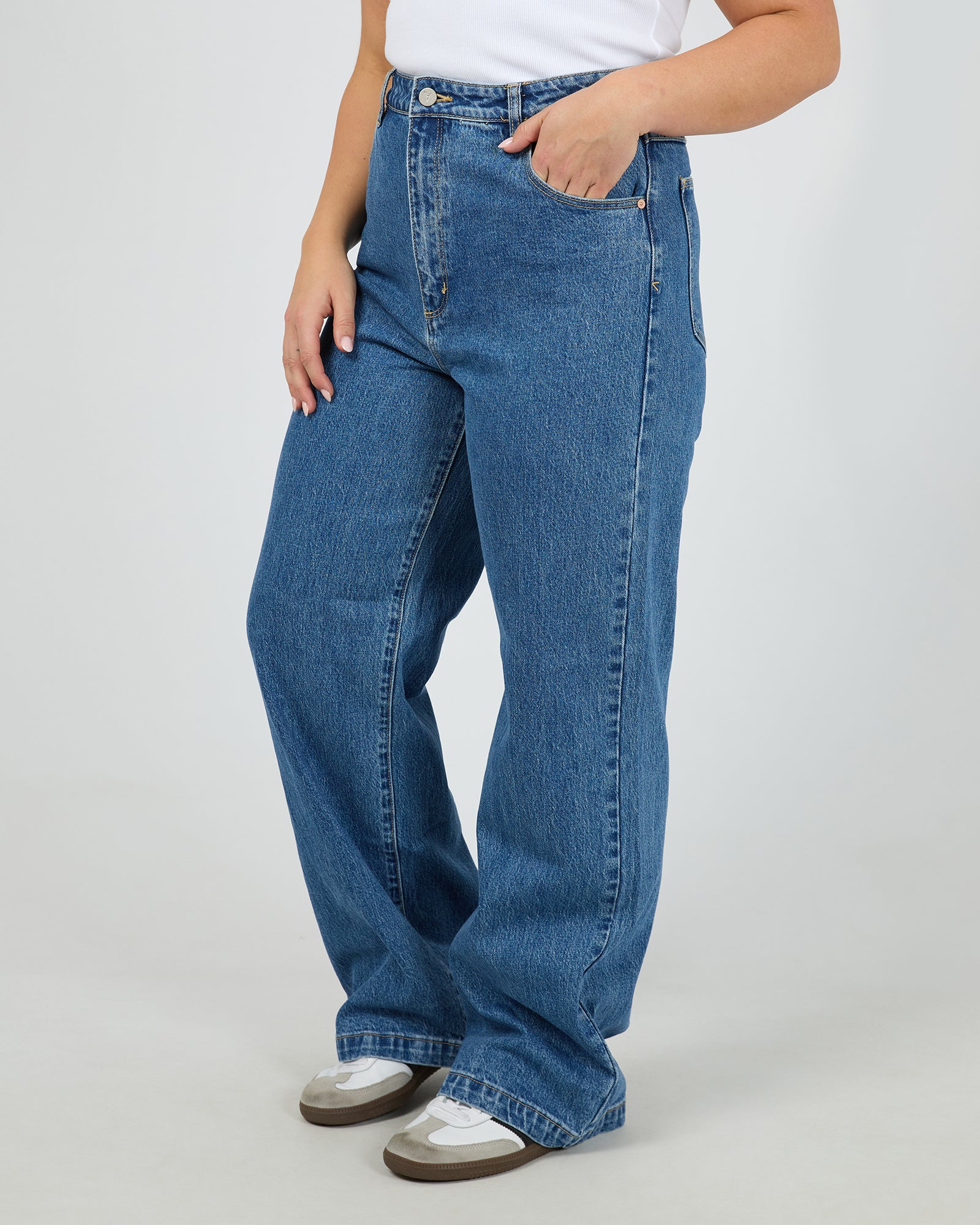 A 94 High & Wide Jean Chantelle Mid Blue - Image 10