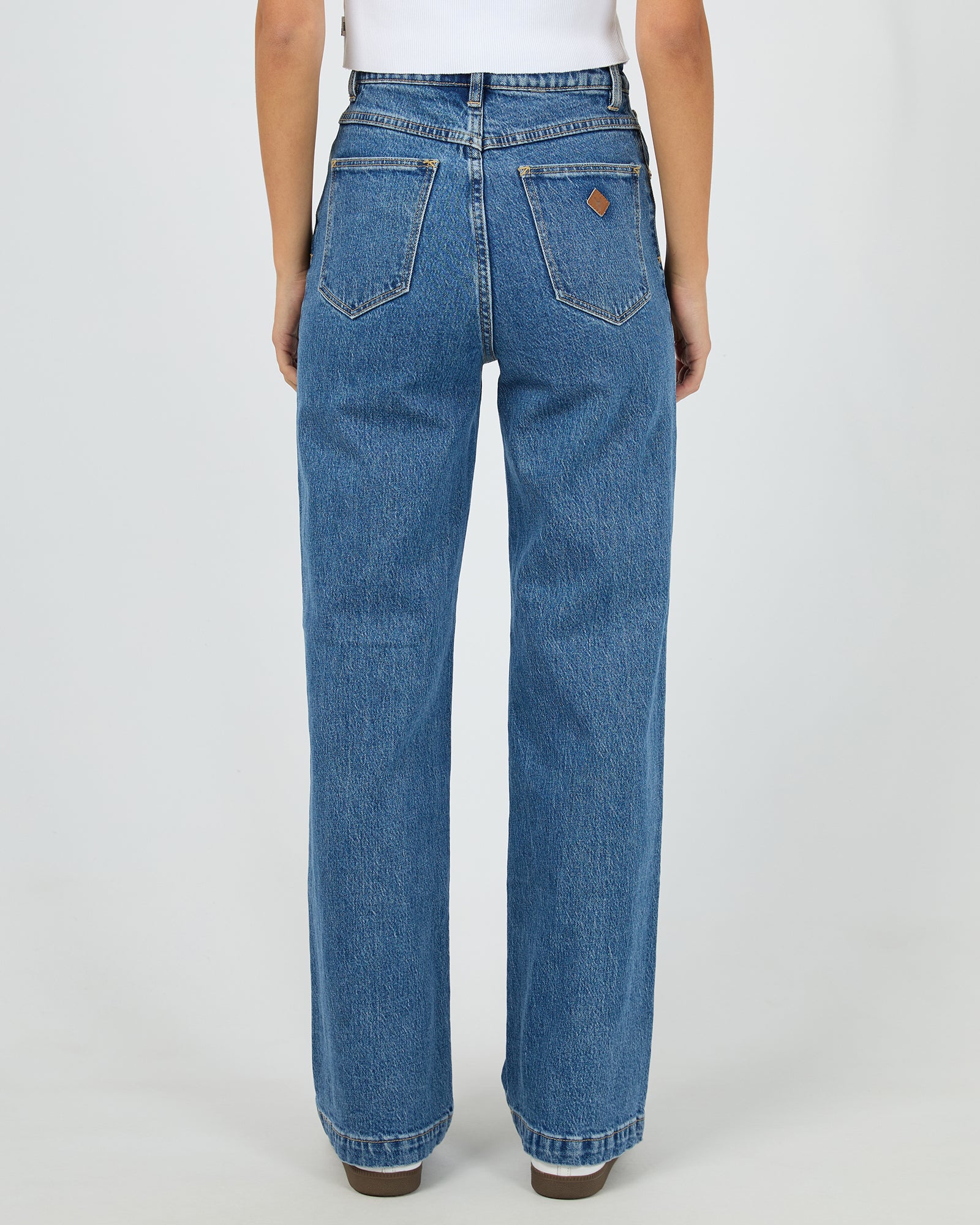 A 94 High & Wide Jean Chantelle Mid Blue - Image 3