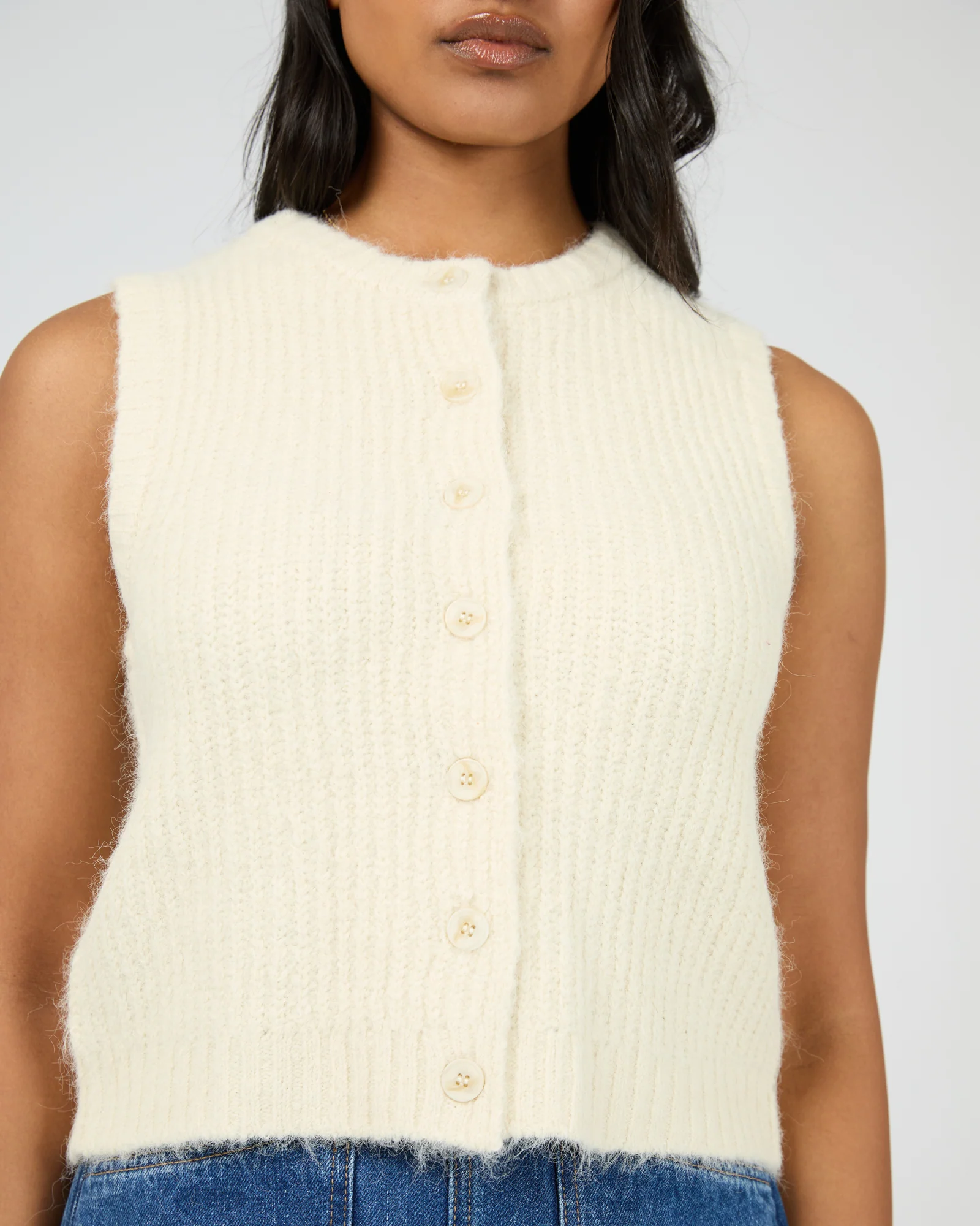 Aya Knit Vest Vanilla - Image 5