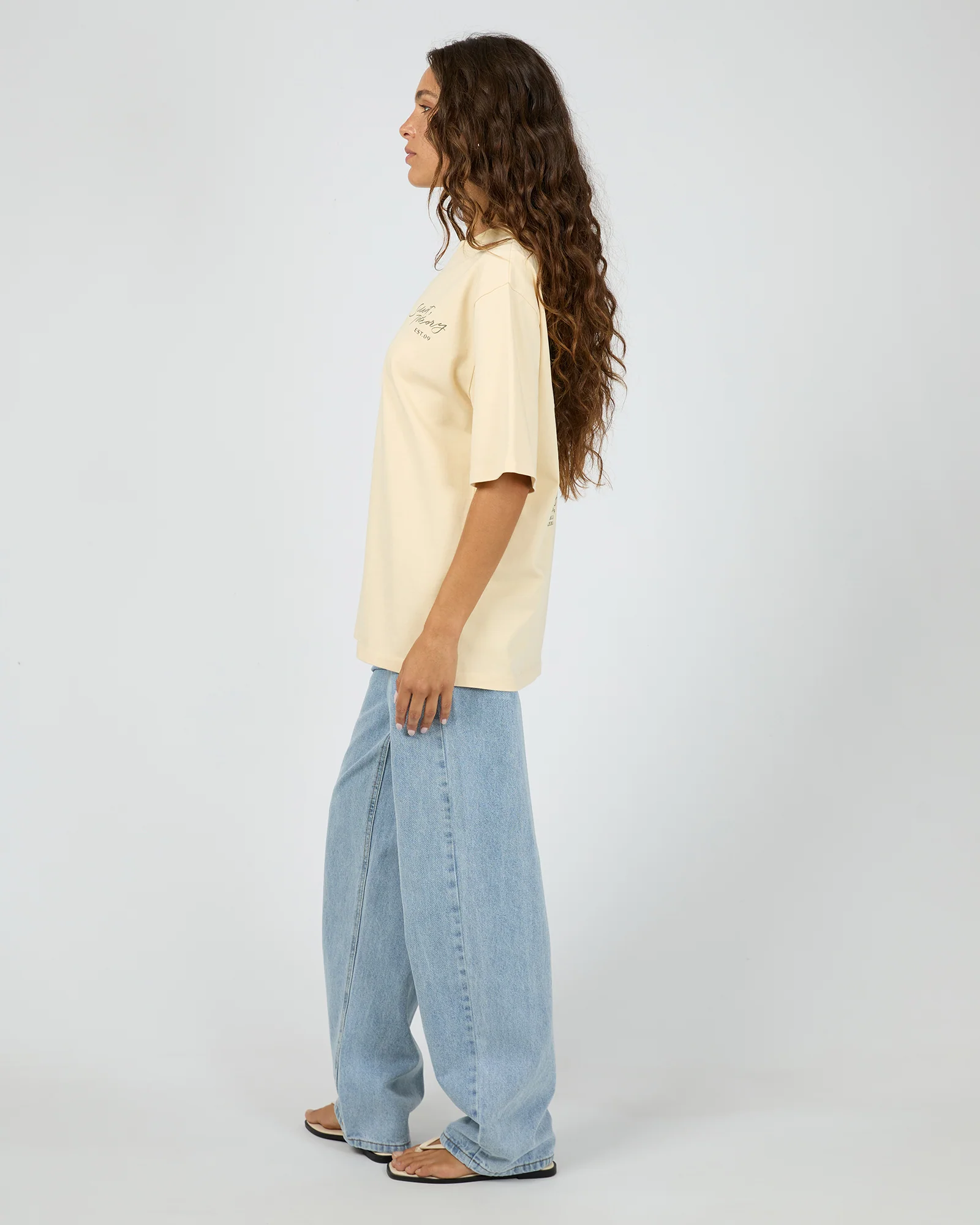 Beachside Tee Butter - Image 6