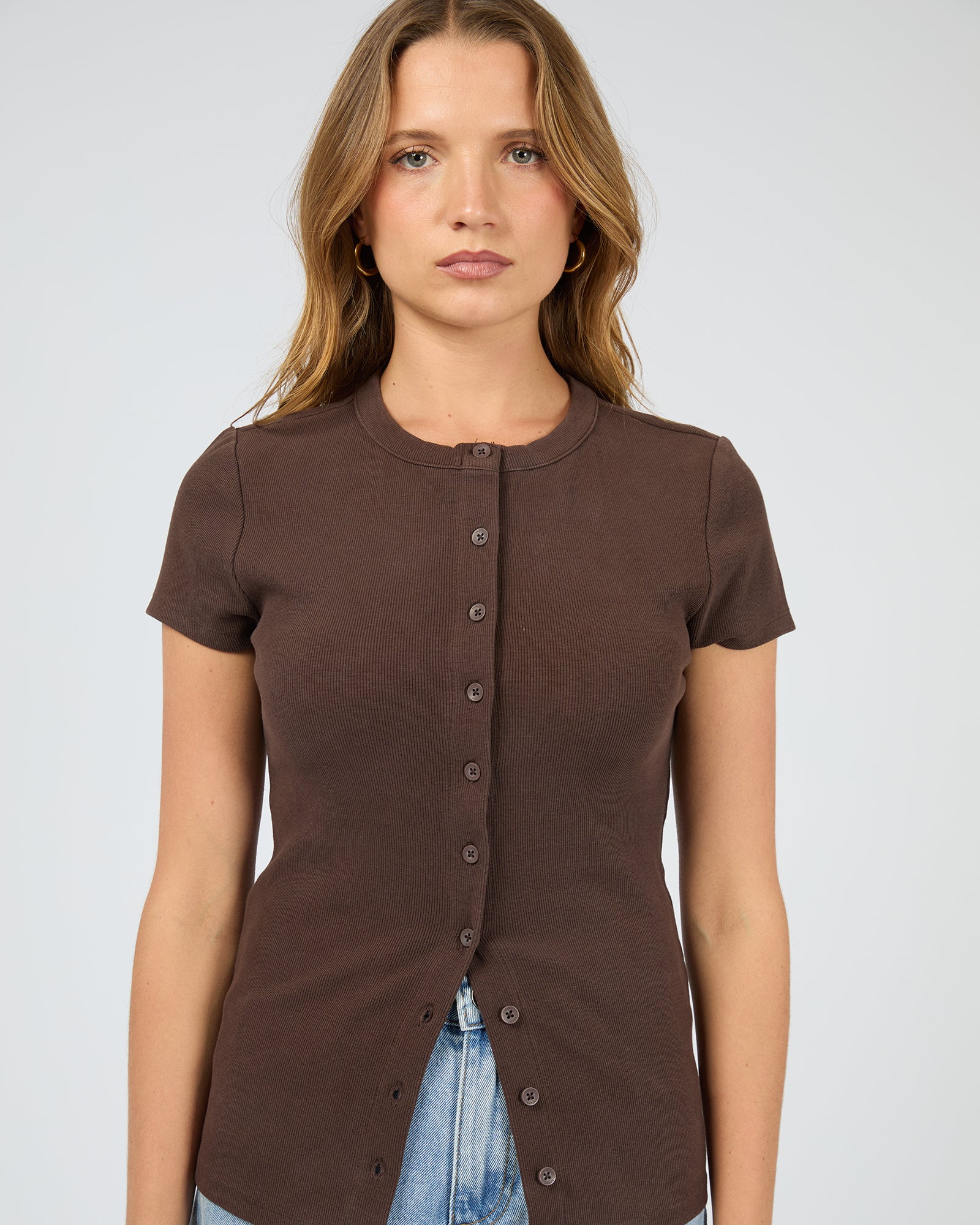 Button Up Short Sleeve Tee Chocolate - Image 5