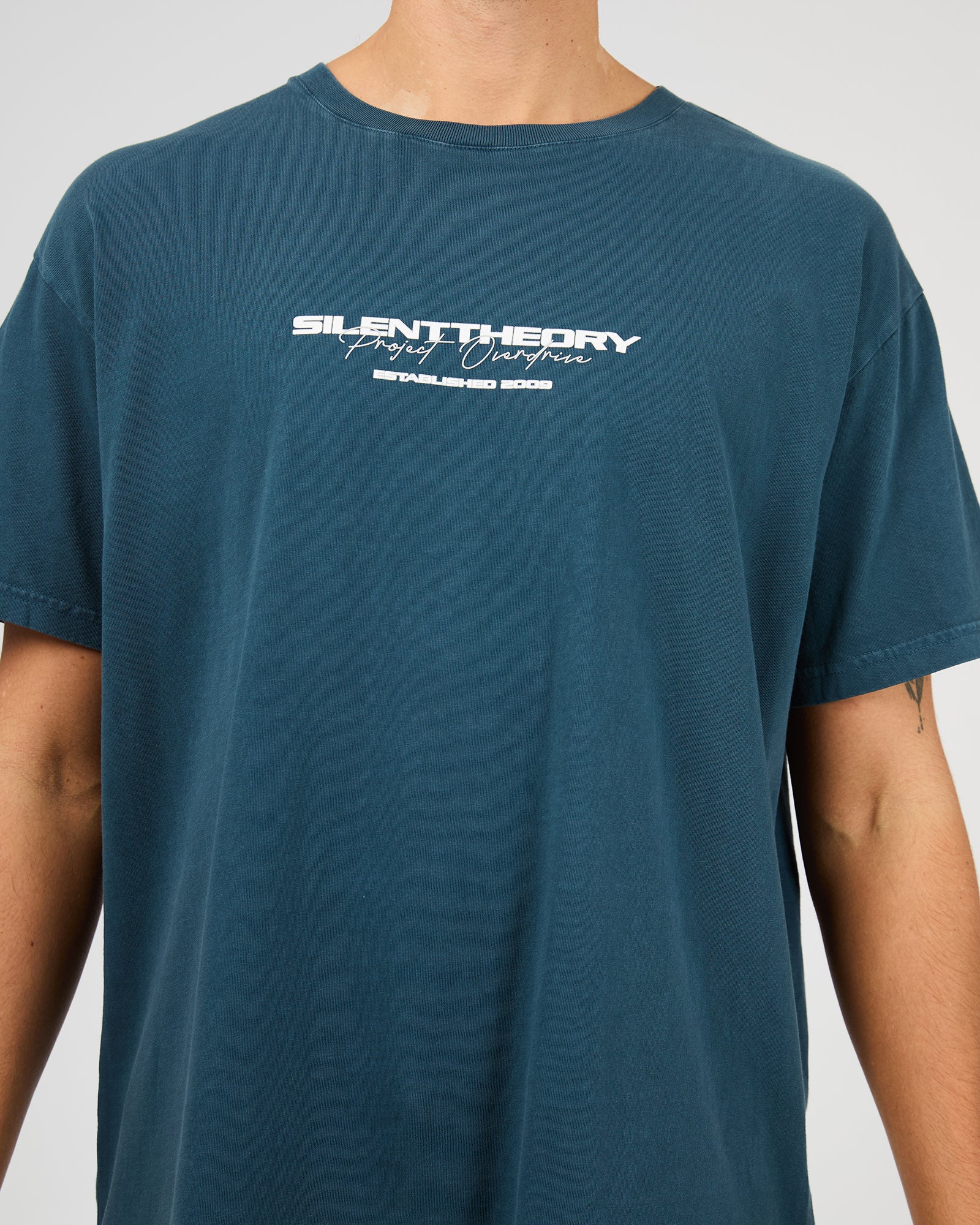 Charger Scoop Tee Navy - Image 5