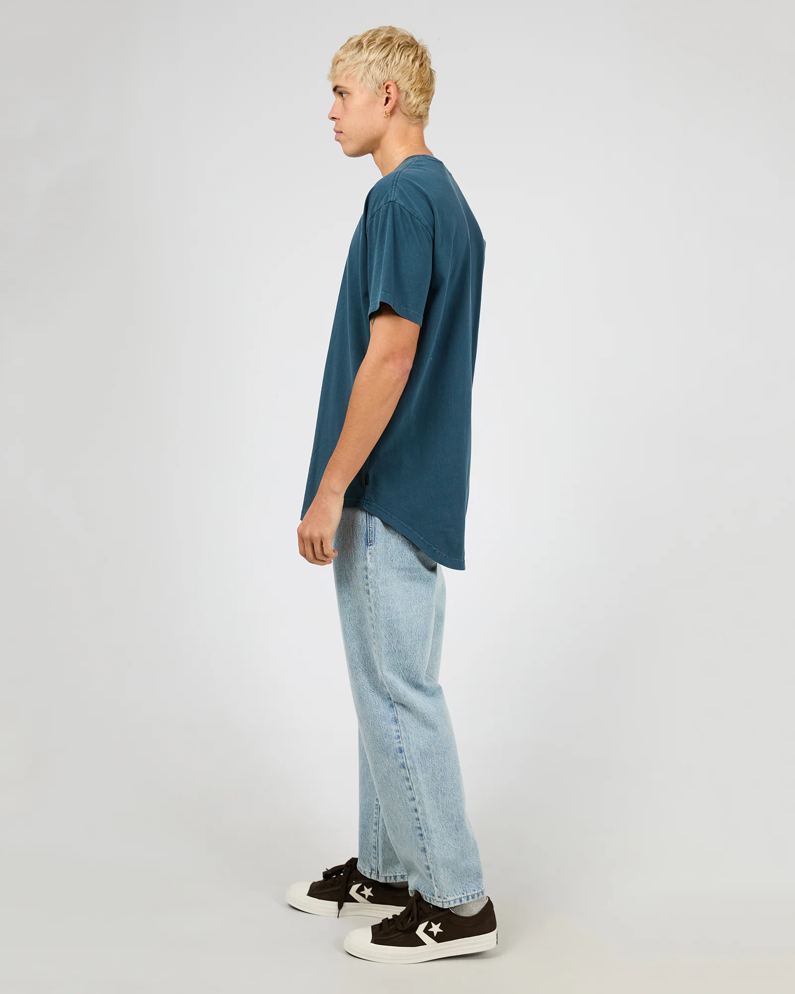 Charger Scoop Tee Navy - Image 6