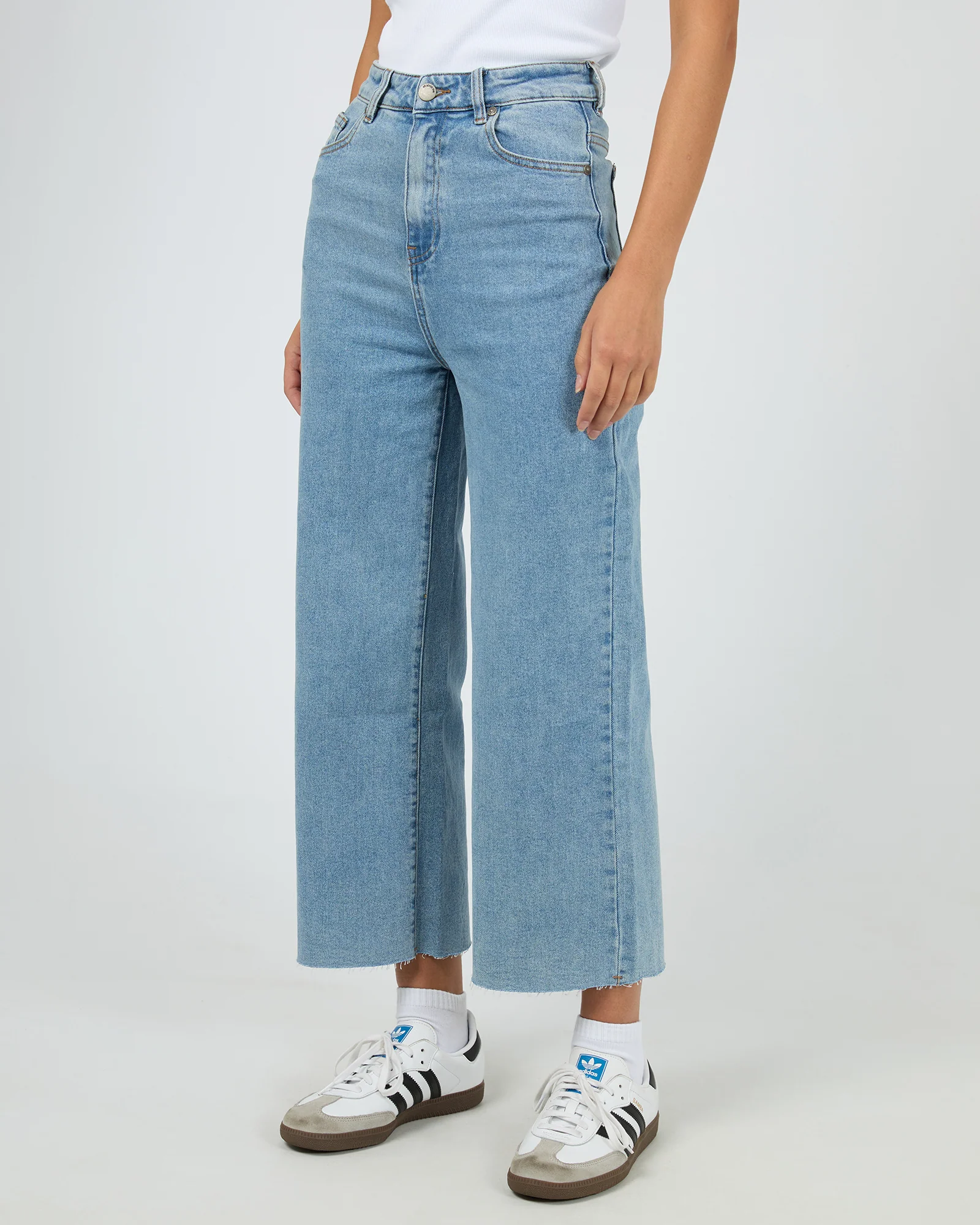 Charlie High Rise Wide Leg Jean Heritage Denim - Image 4