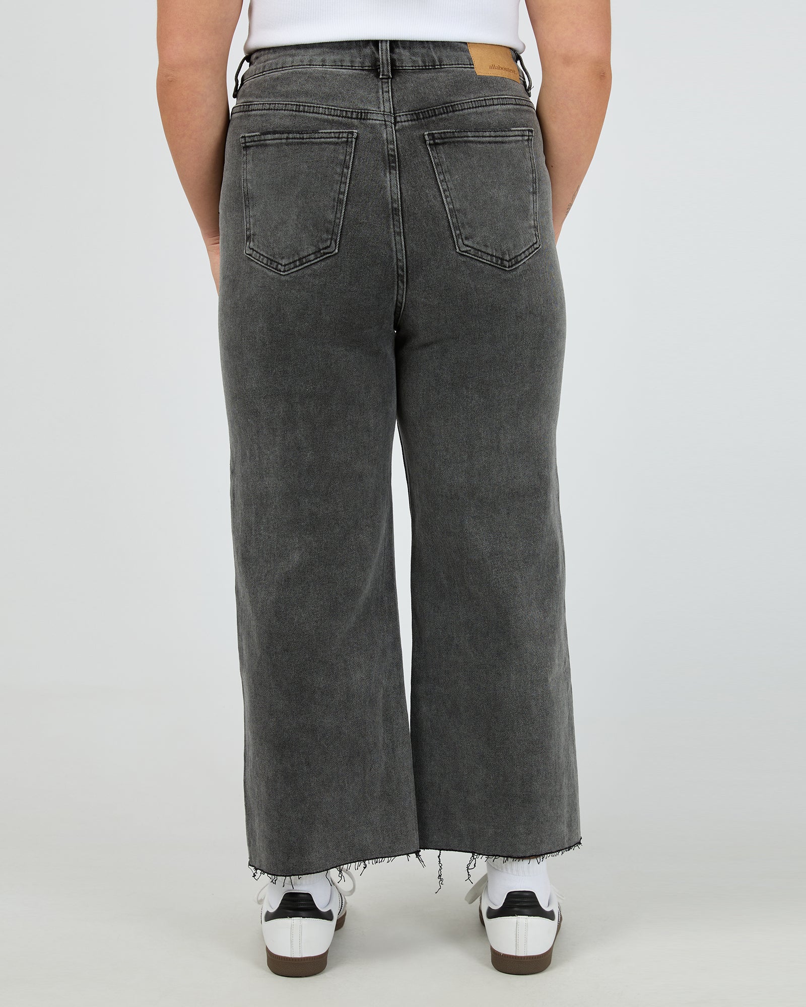 Charlie High Rise Wide Leg Jean Washed Black - Image 8