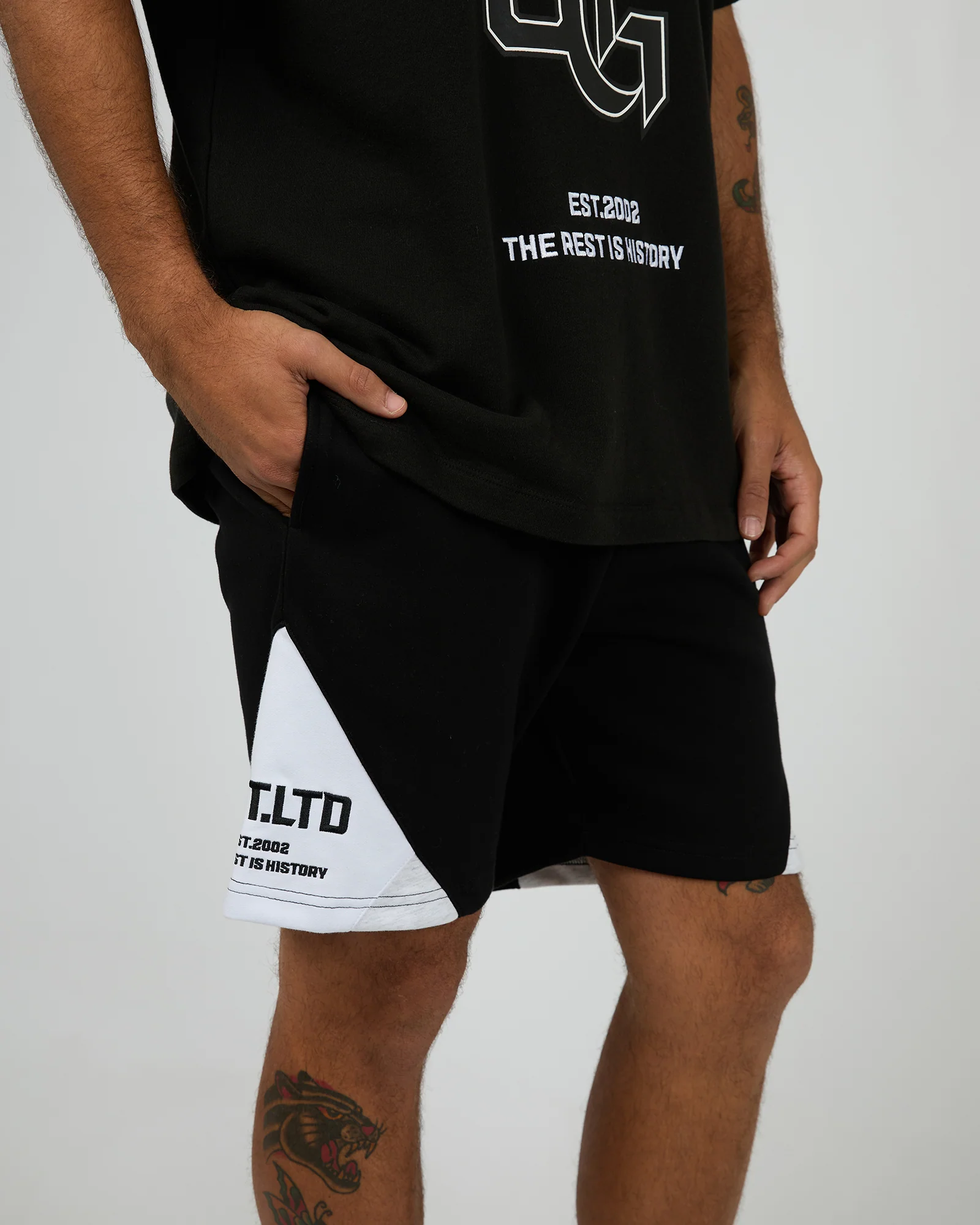 Conquered Short Black - Image 7