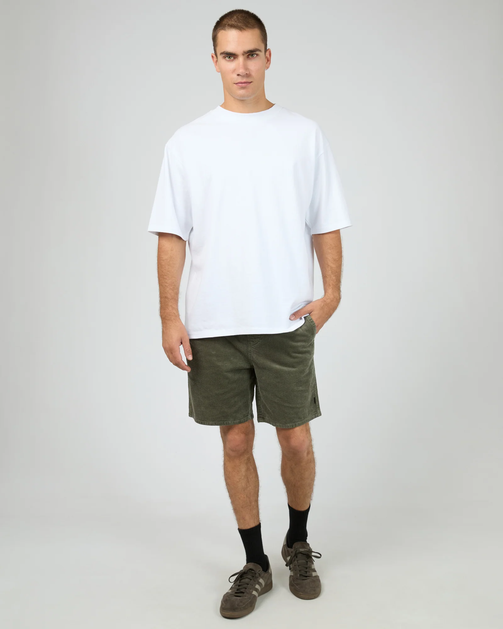Cord Short Khaki - Image 2
