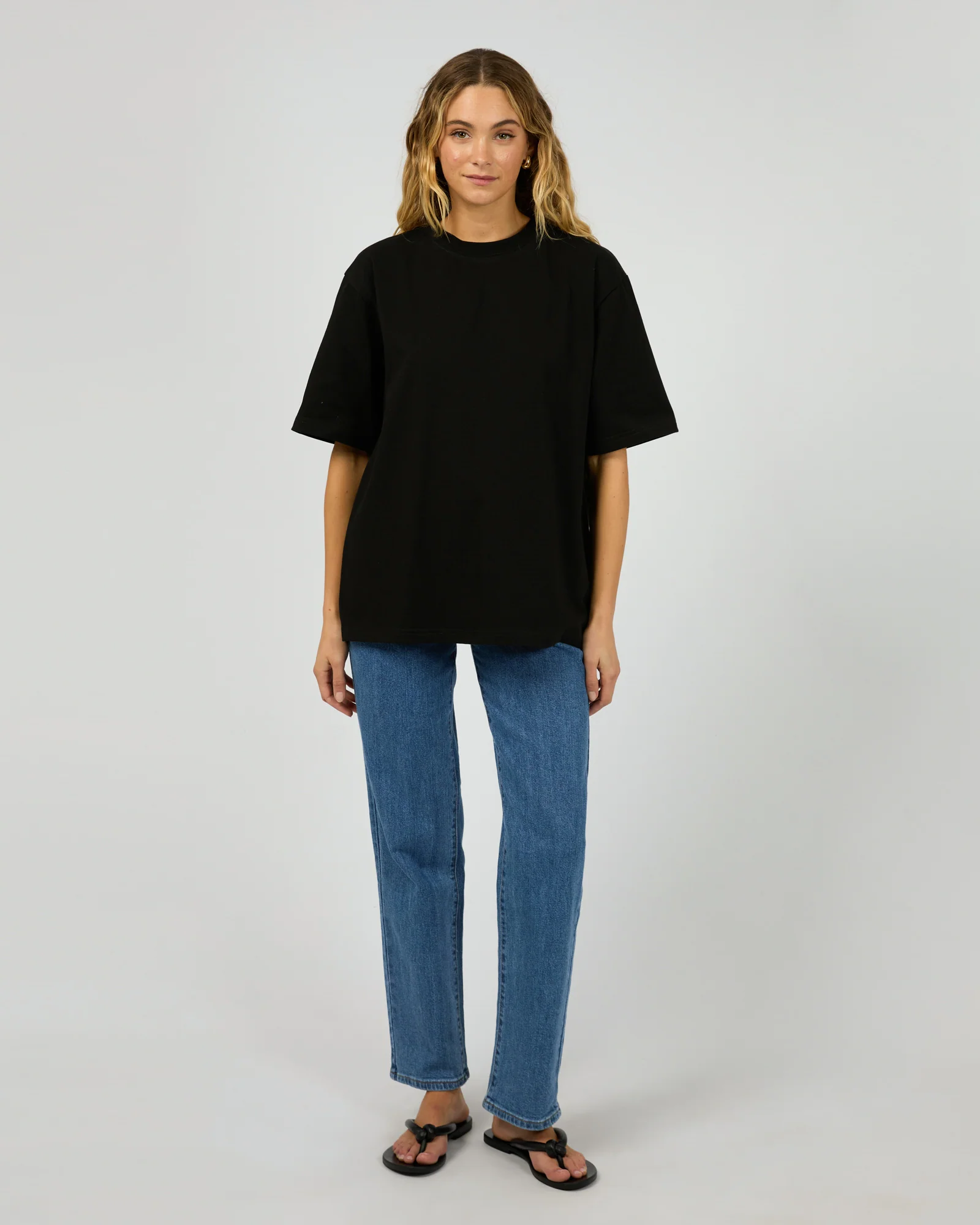 Core Oversized Tee Black - Image 2