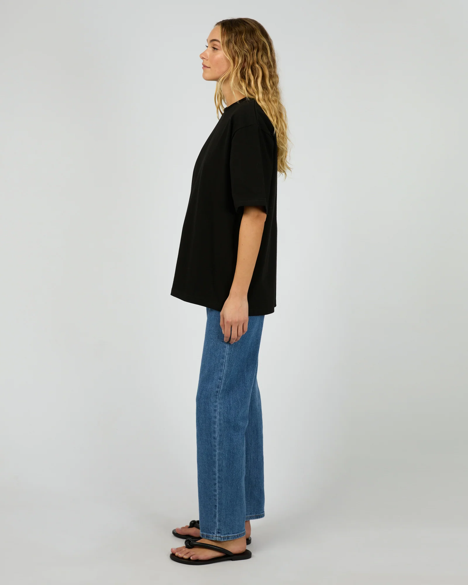 Core Oversized Tee Black - Image 6