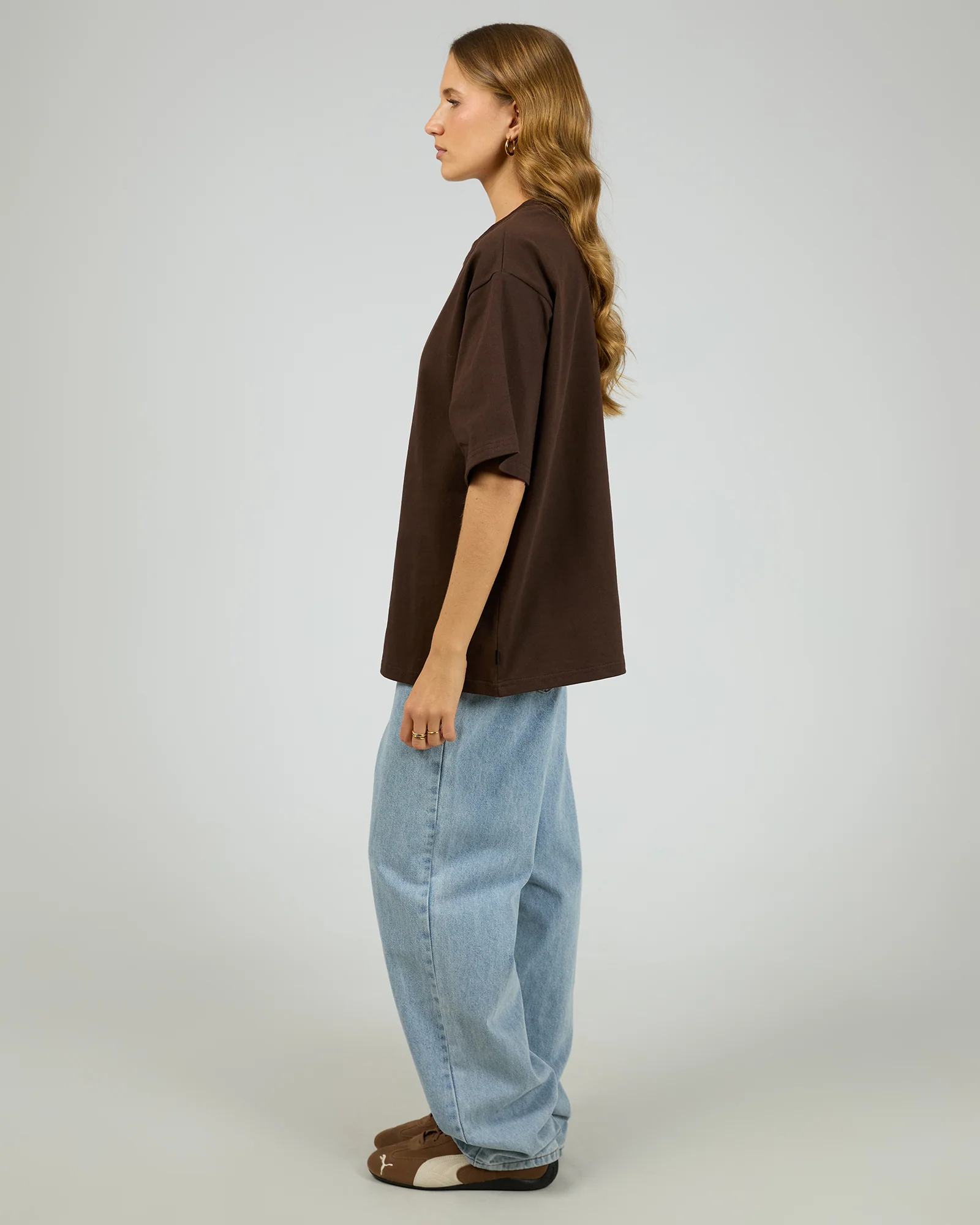 Core Oversized Tee Chocolate - Image 6