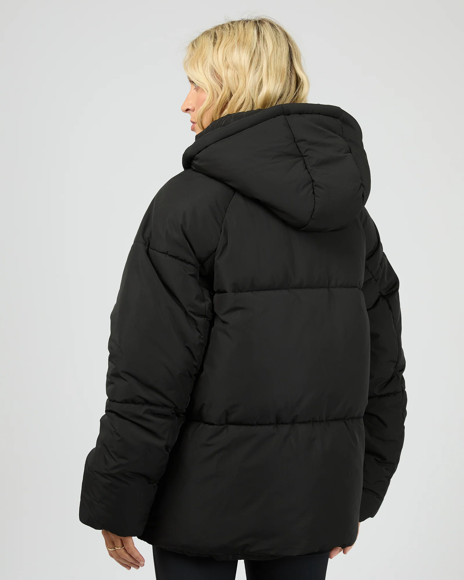 Elevate Puffer Jacket Black - Image 3