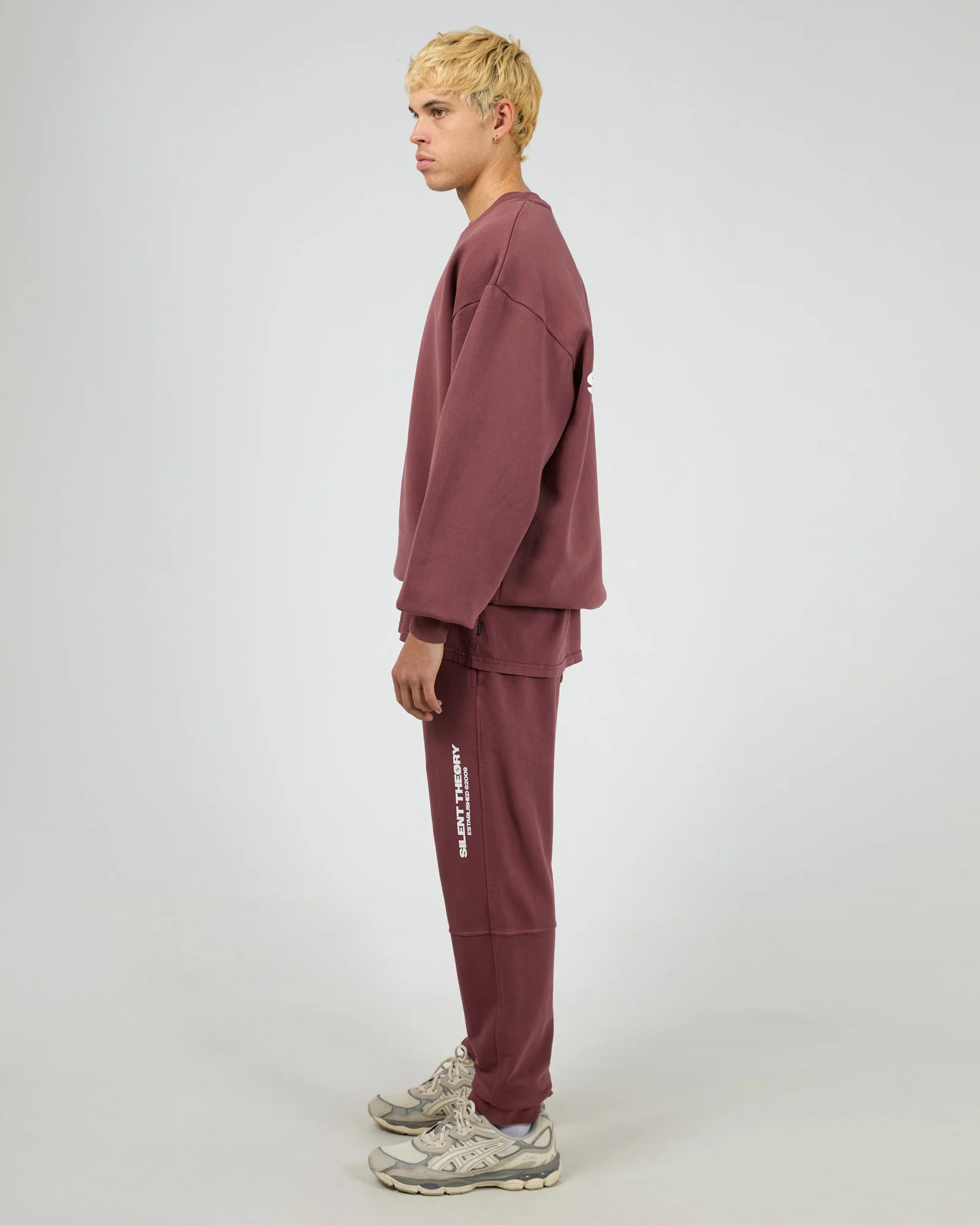 Essential Theory Crew Burgundy - Image 6