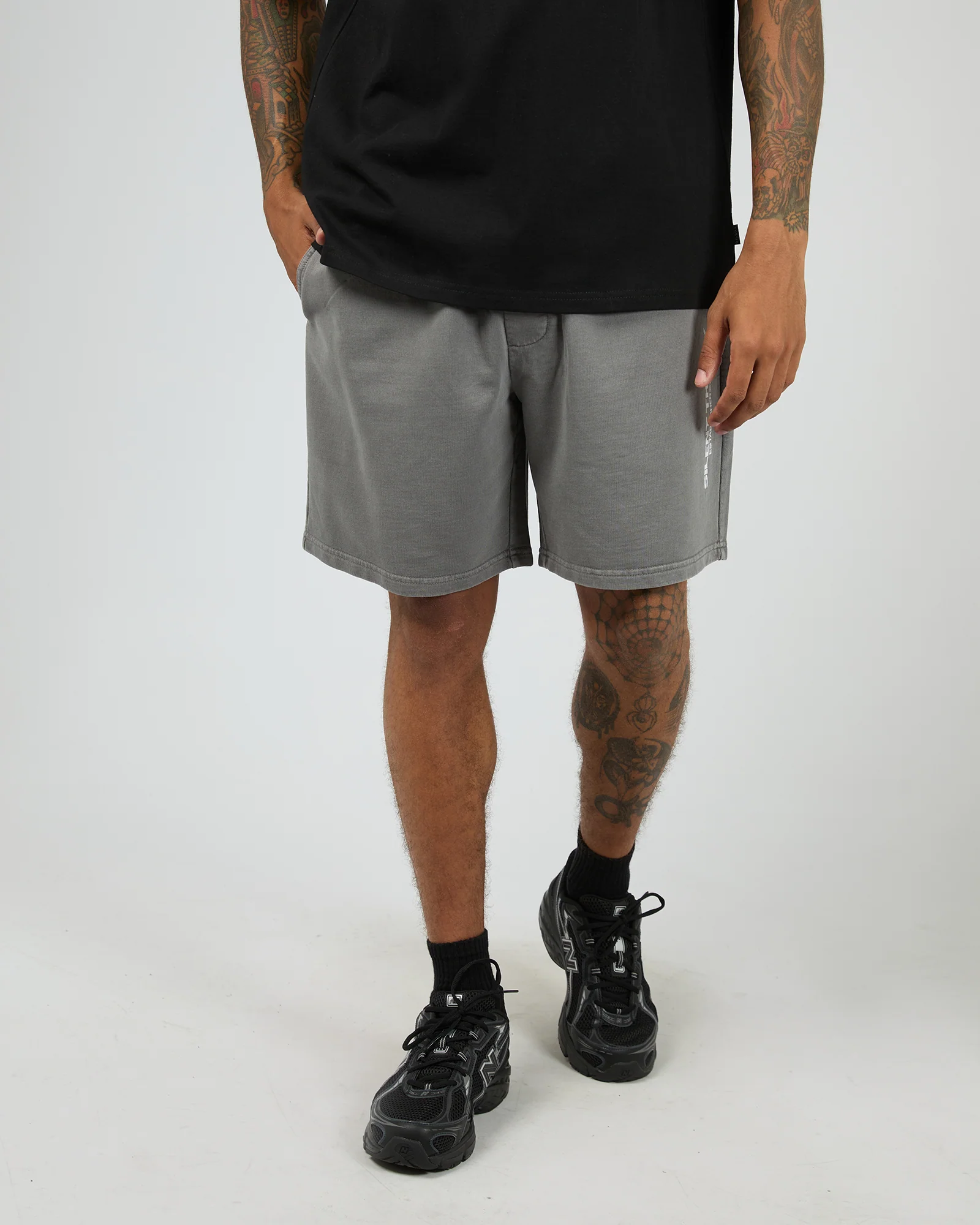 Essential Theory Short V2 Charcoal