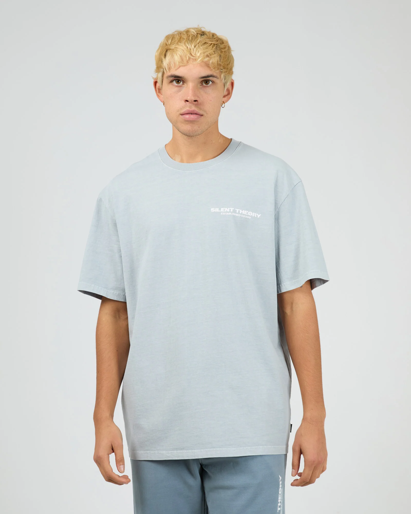 Essential Theory Tee Sky Blue