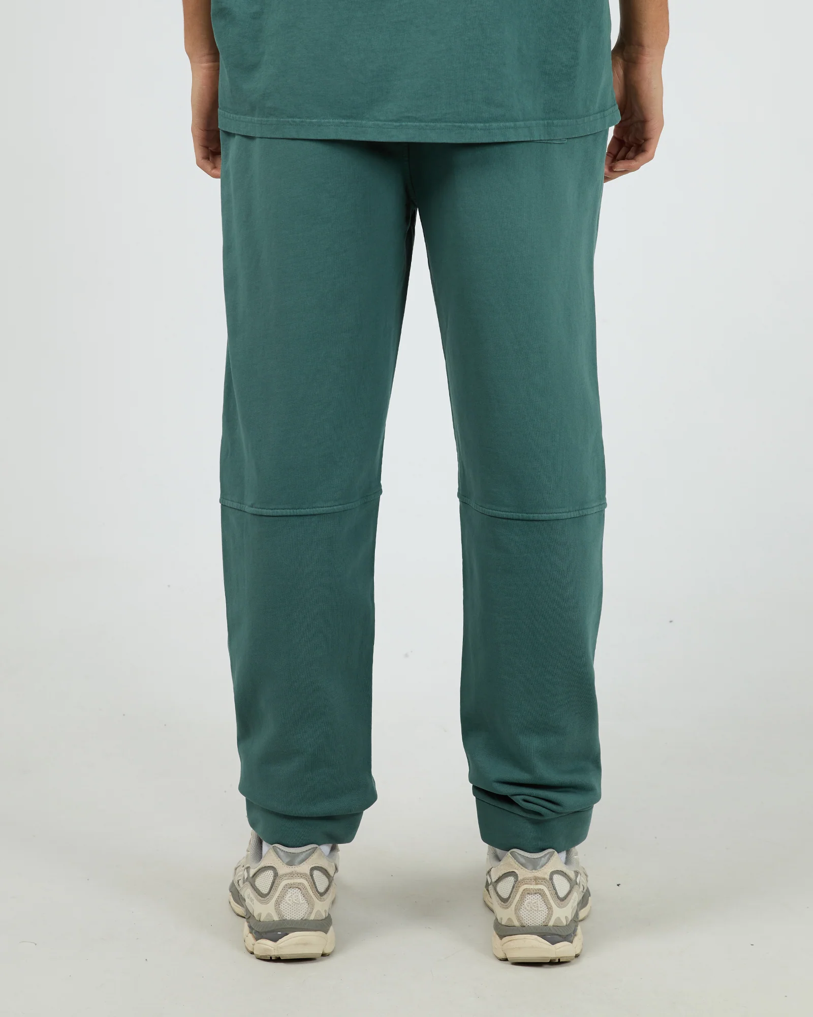 Essential Theory Trackpant V2 Green - Image 3