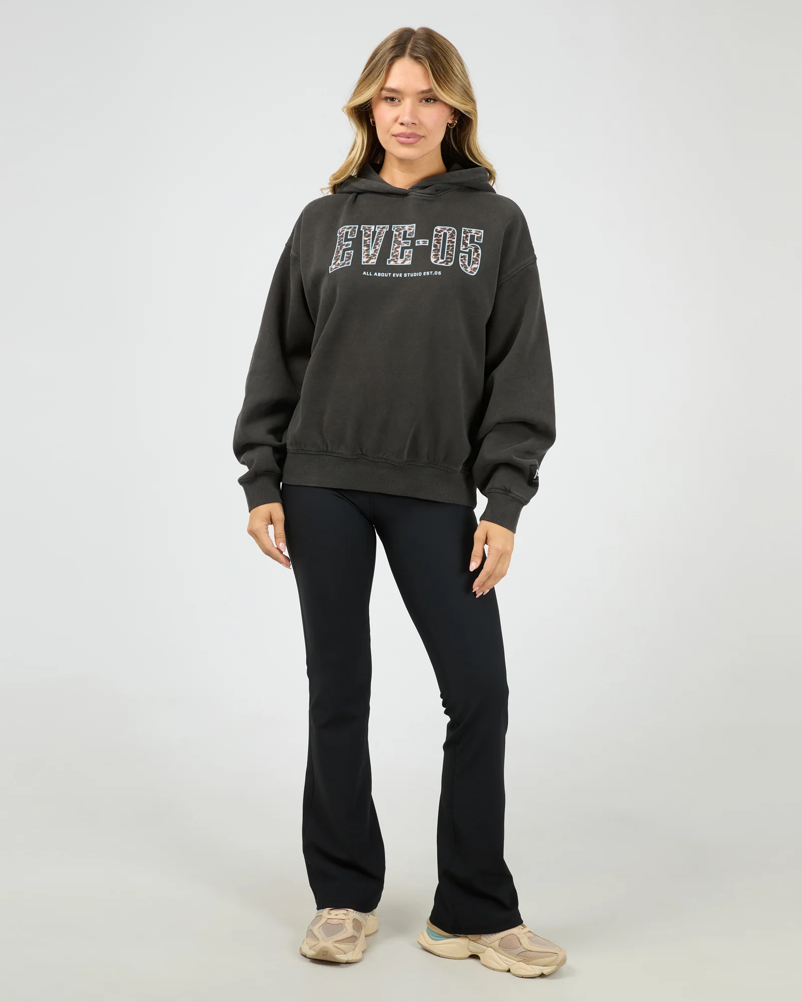 Eve Club House Box Hoodie Washed Black - Image 3