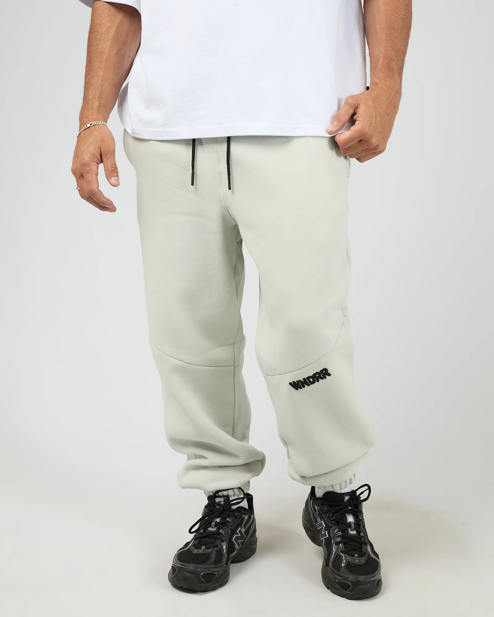 Halo Baggy Trackpant Oyster