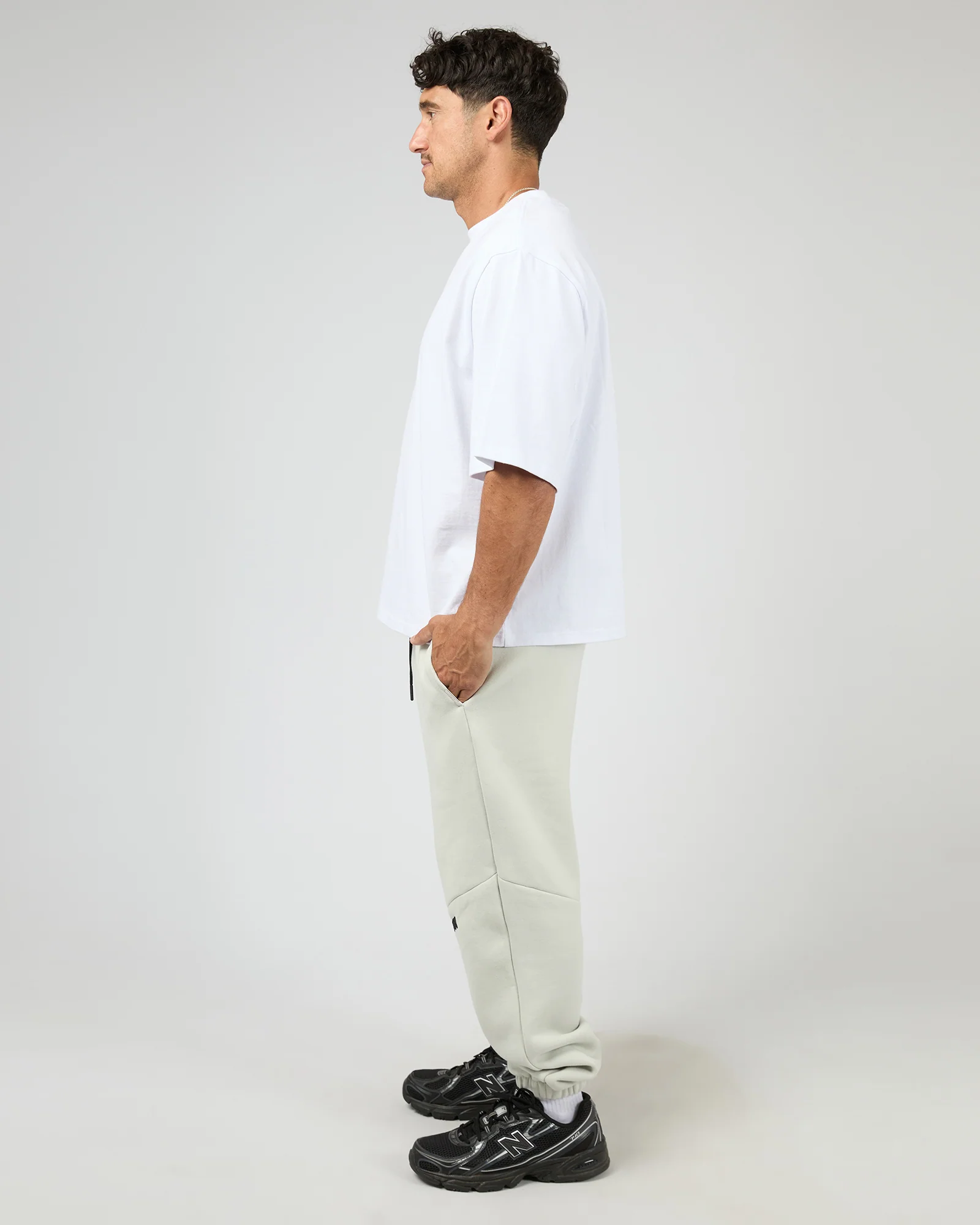 Halo Baggy Trackpant Oyster - Image 6