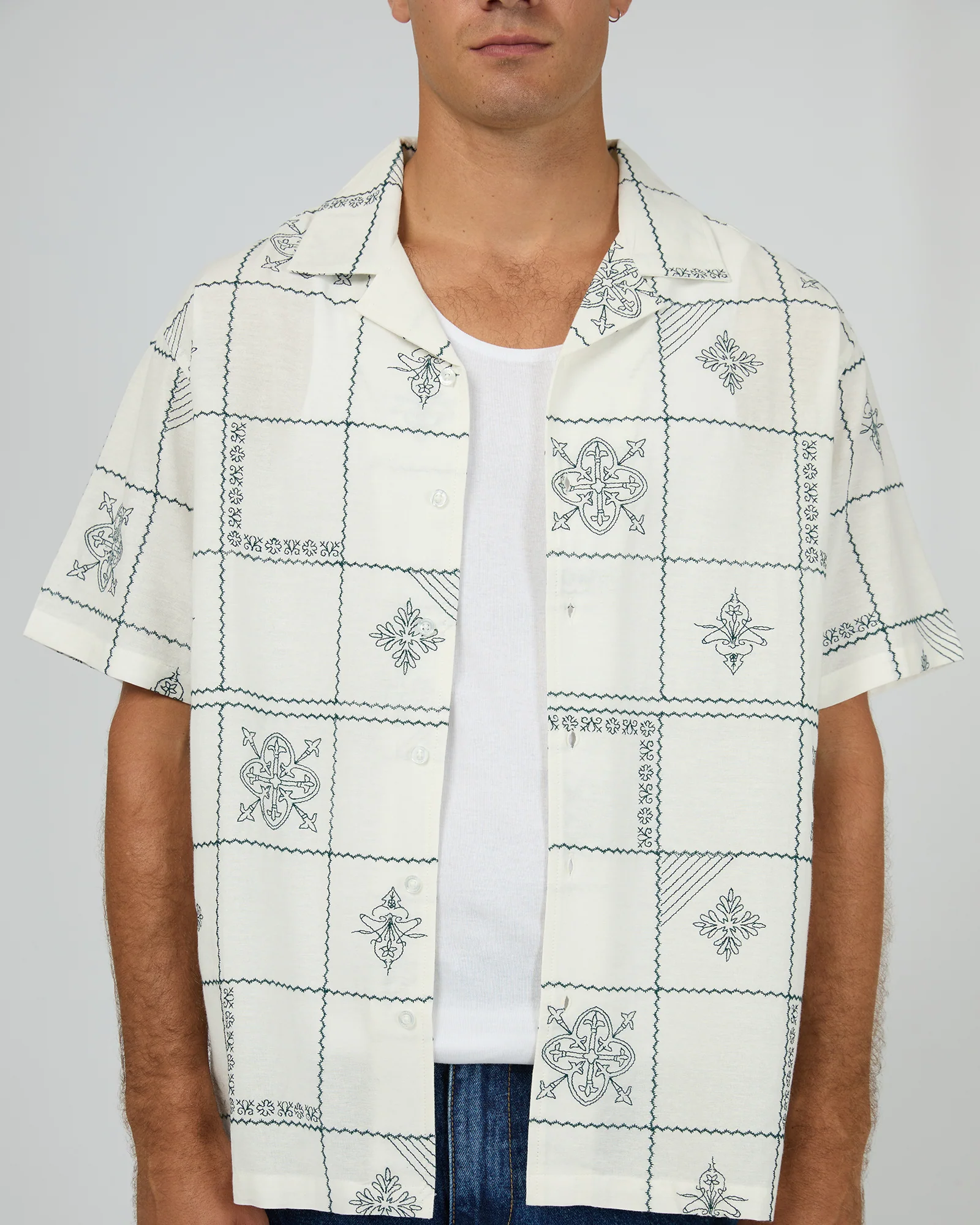 Icon Short Sleeve Shirt White - Image 5