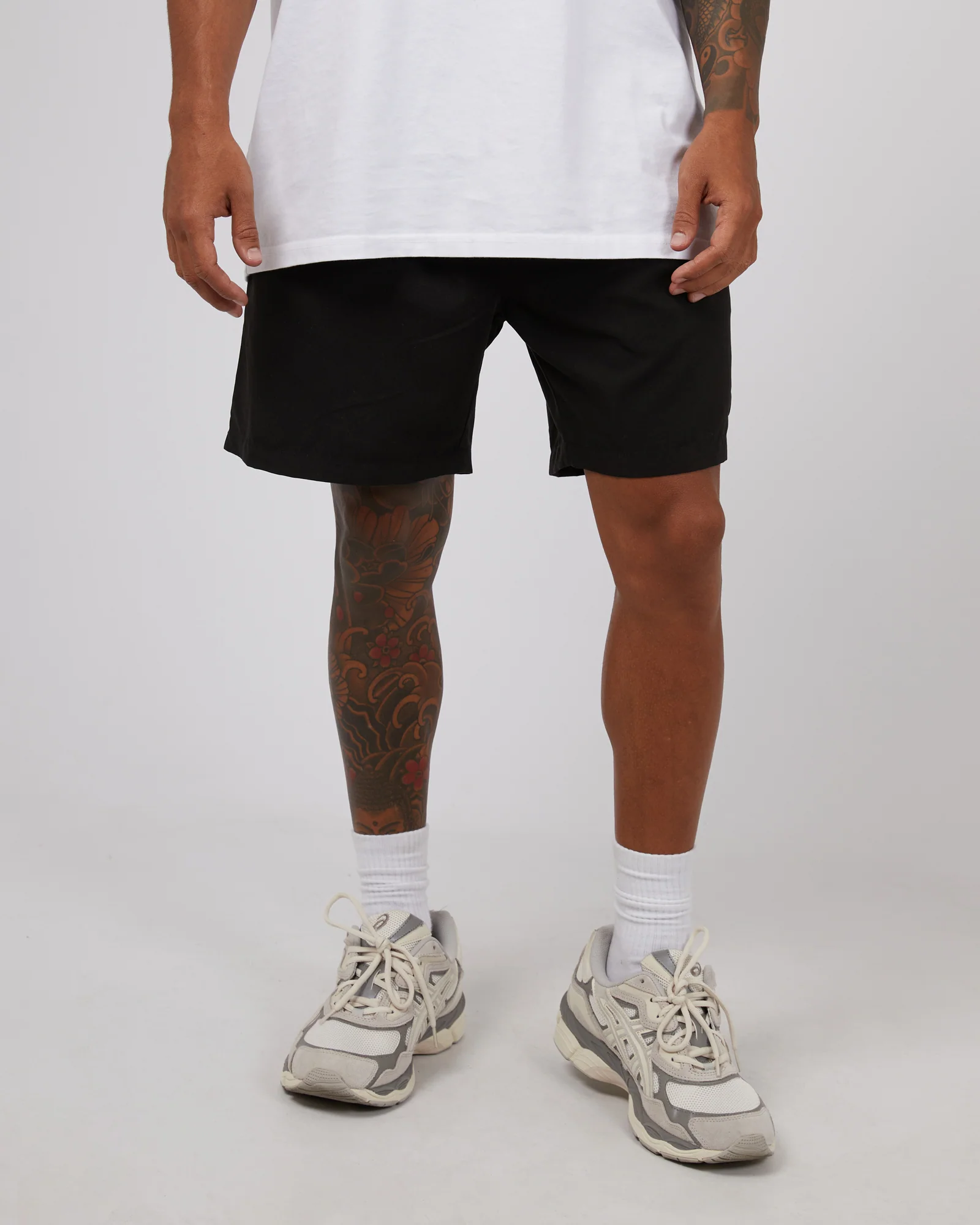 Illusion Short Black - Image 4