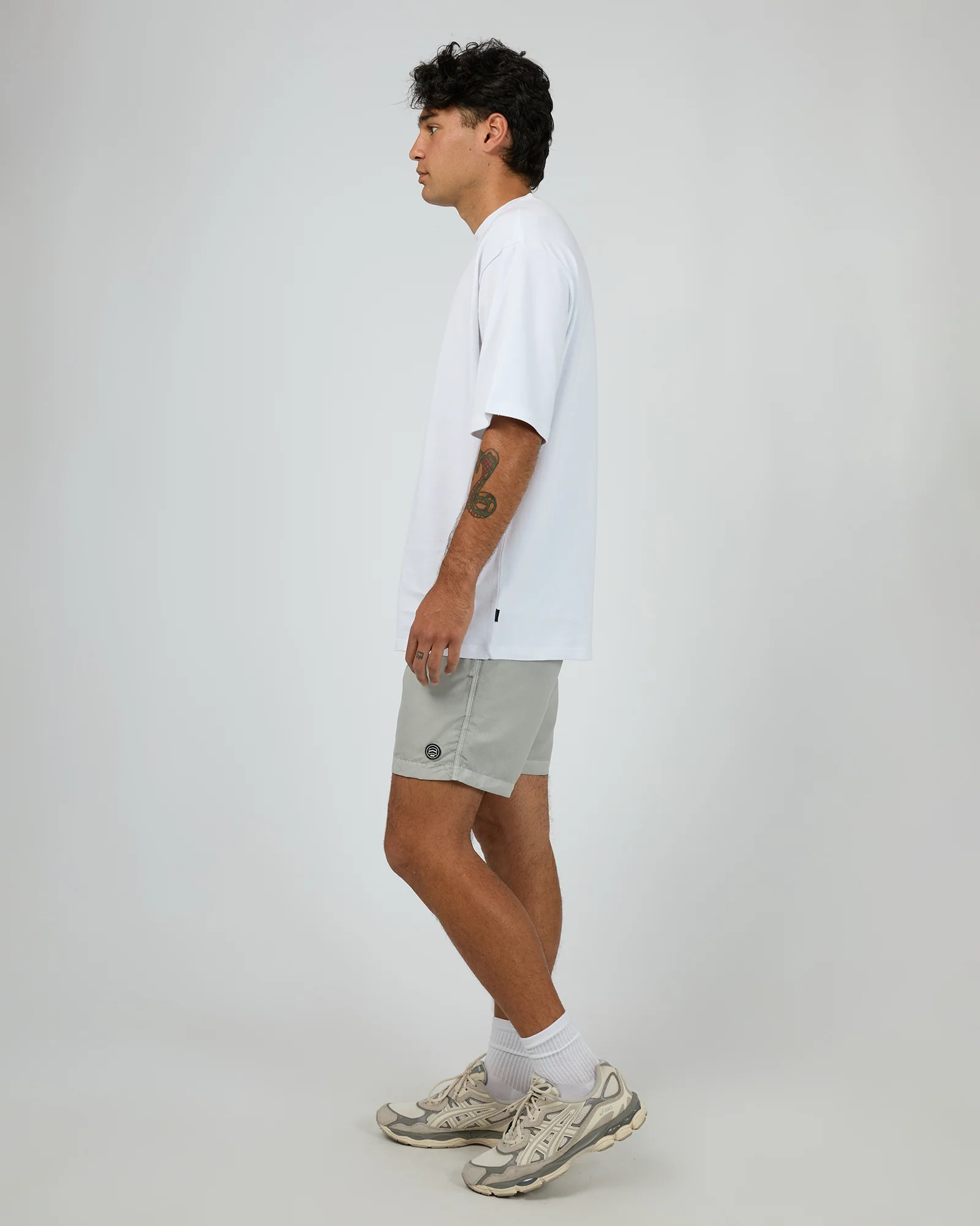 Illusion Short Light Grey - Image 6