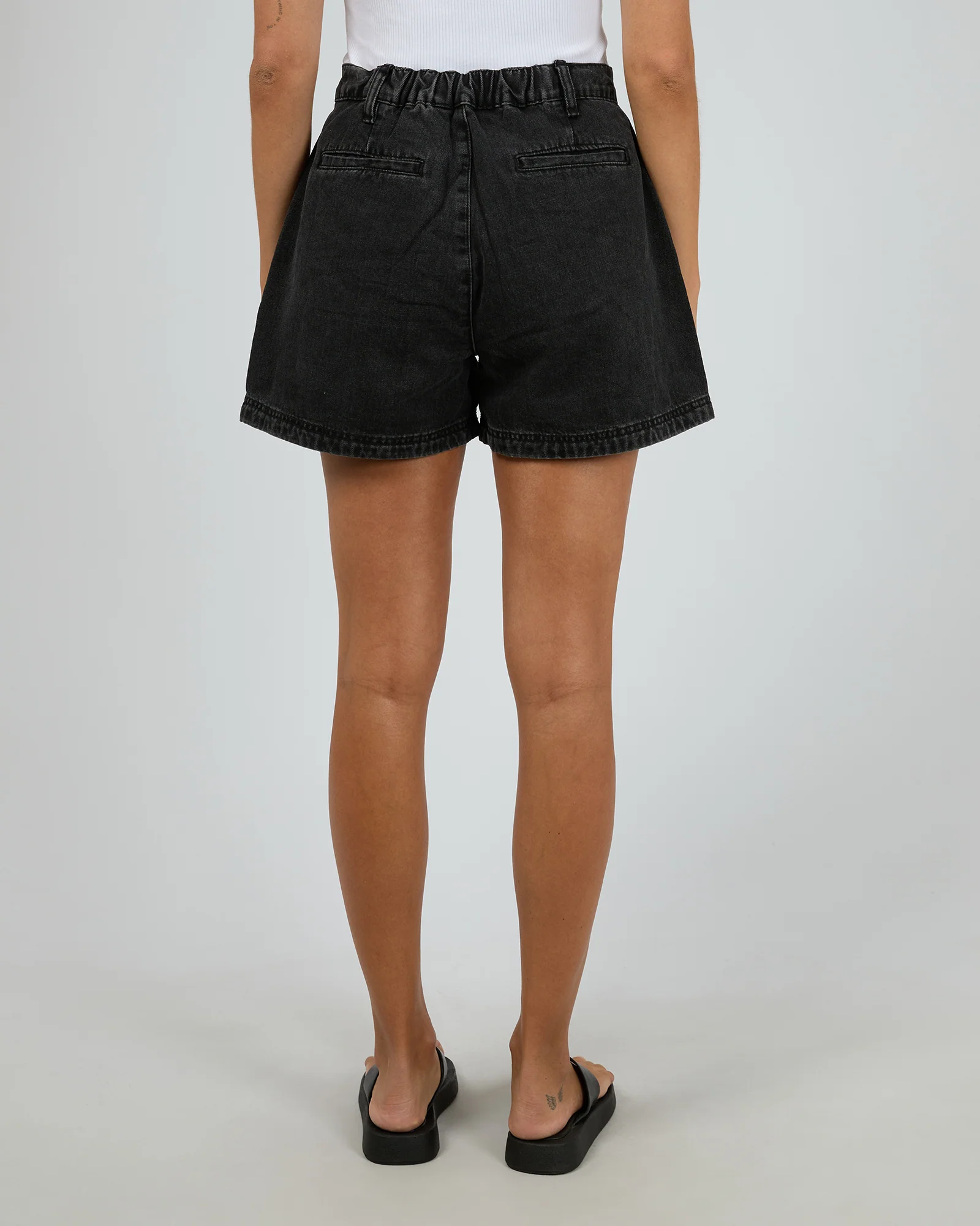 Josie Short Washed Black - Image 3
