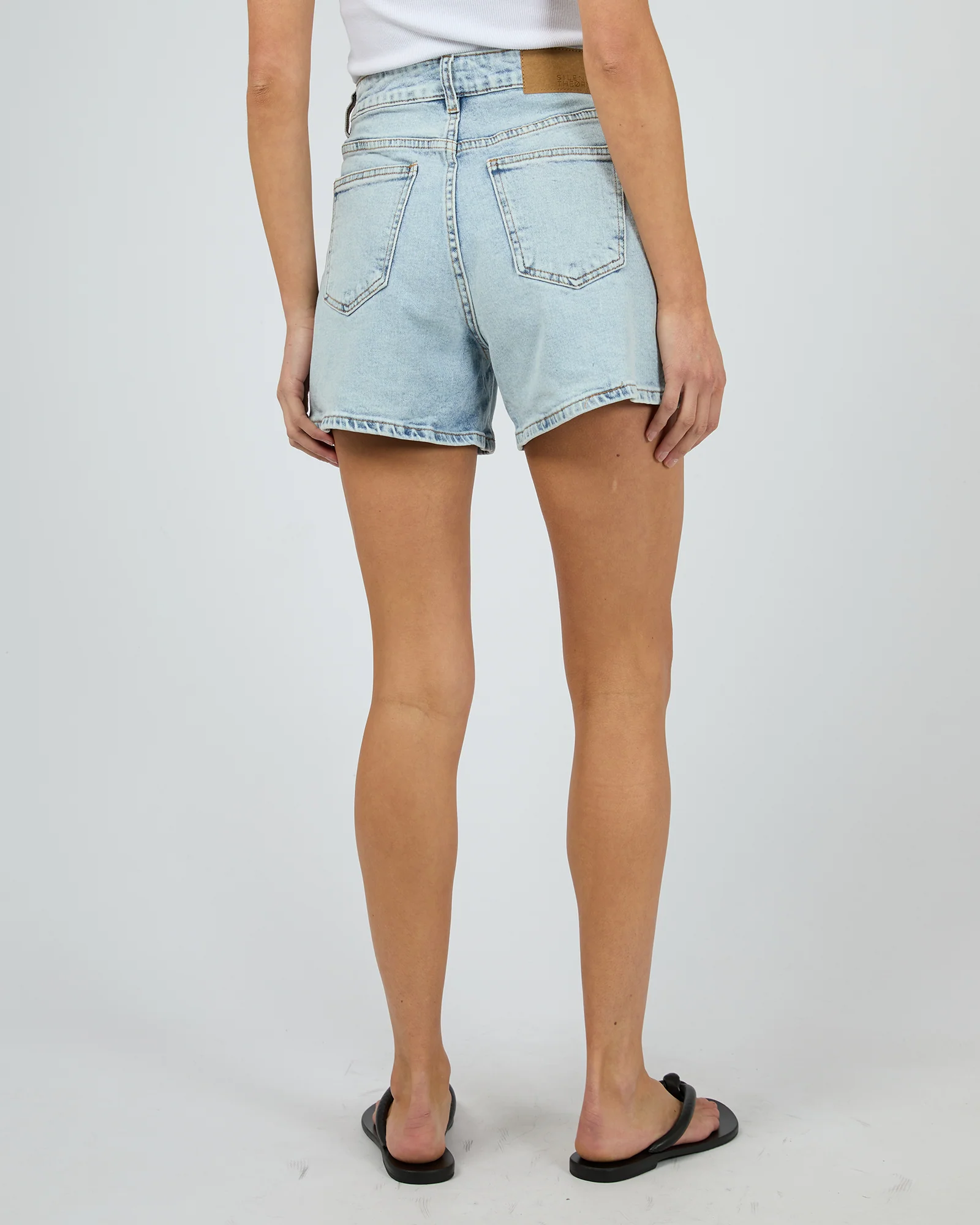 Kyia Short Comfort Bleach - Image 3