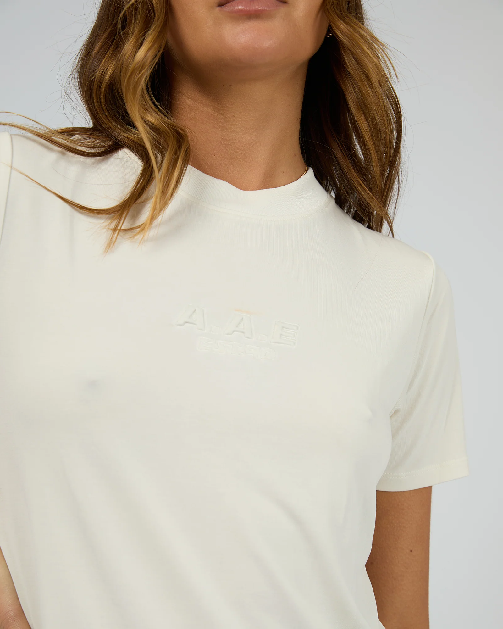 Luxe Active Tee Vintage White - Image 5