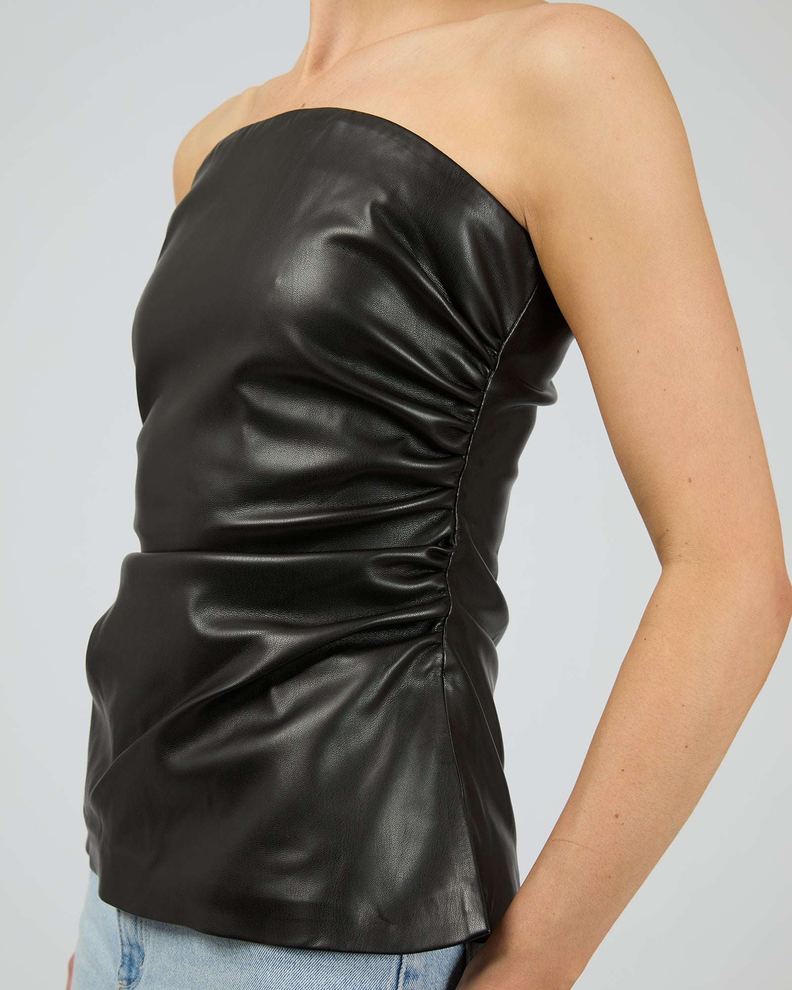 Mila Strapless Top Black - Image 5