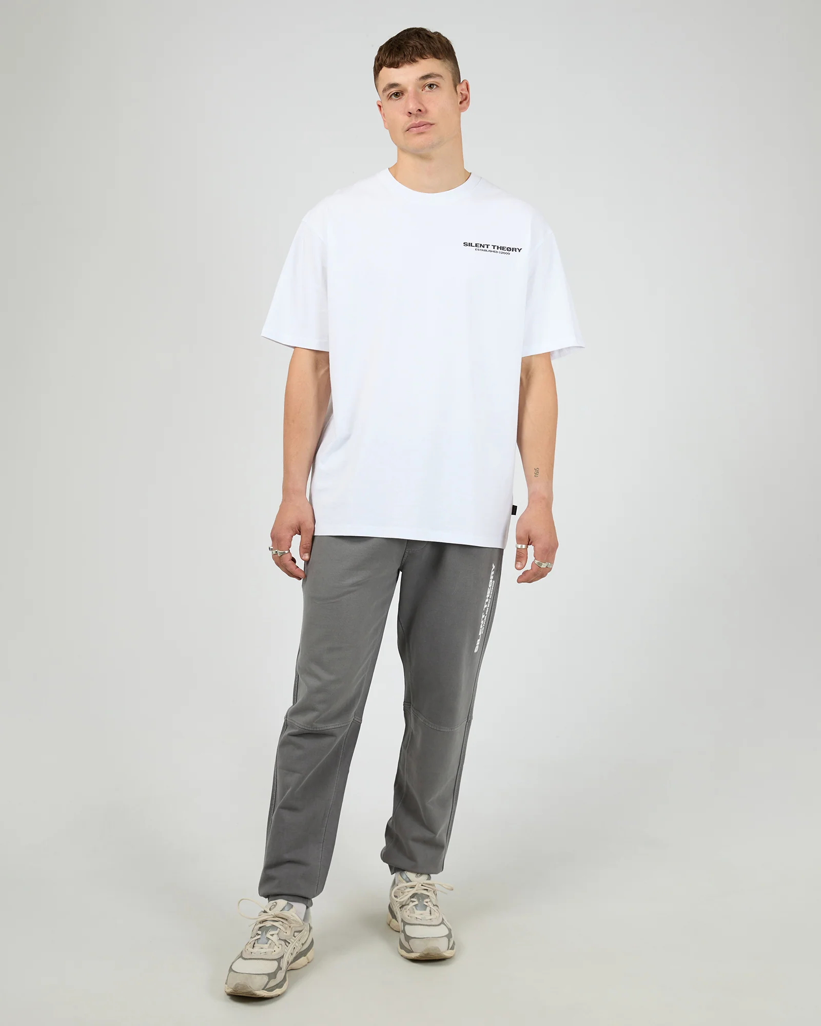 Pigment Fleece Pant Charcoal - Image 2