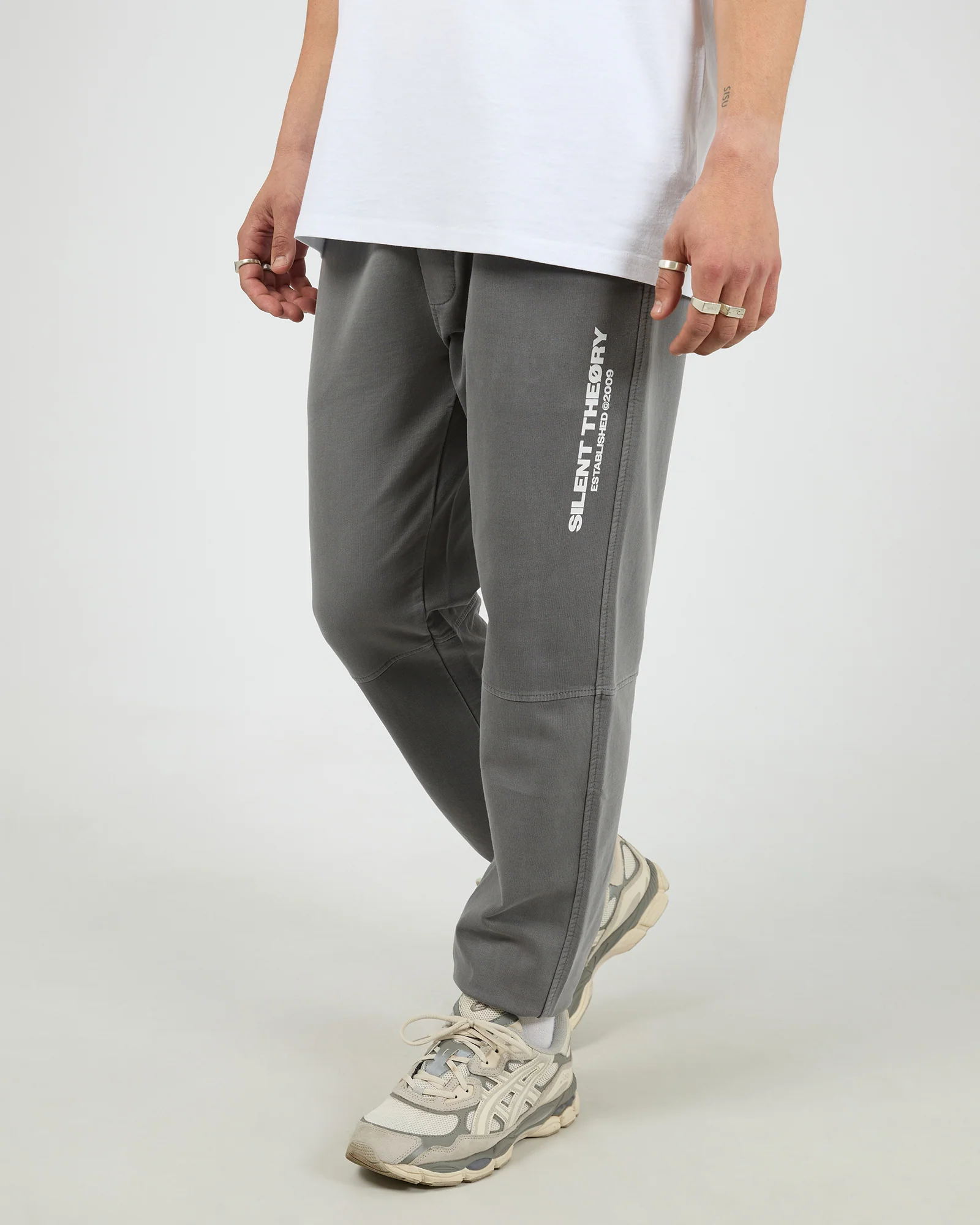 Pigment Fleece Pant Charcoal - Image 4