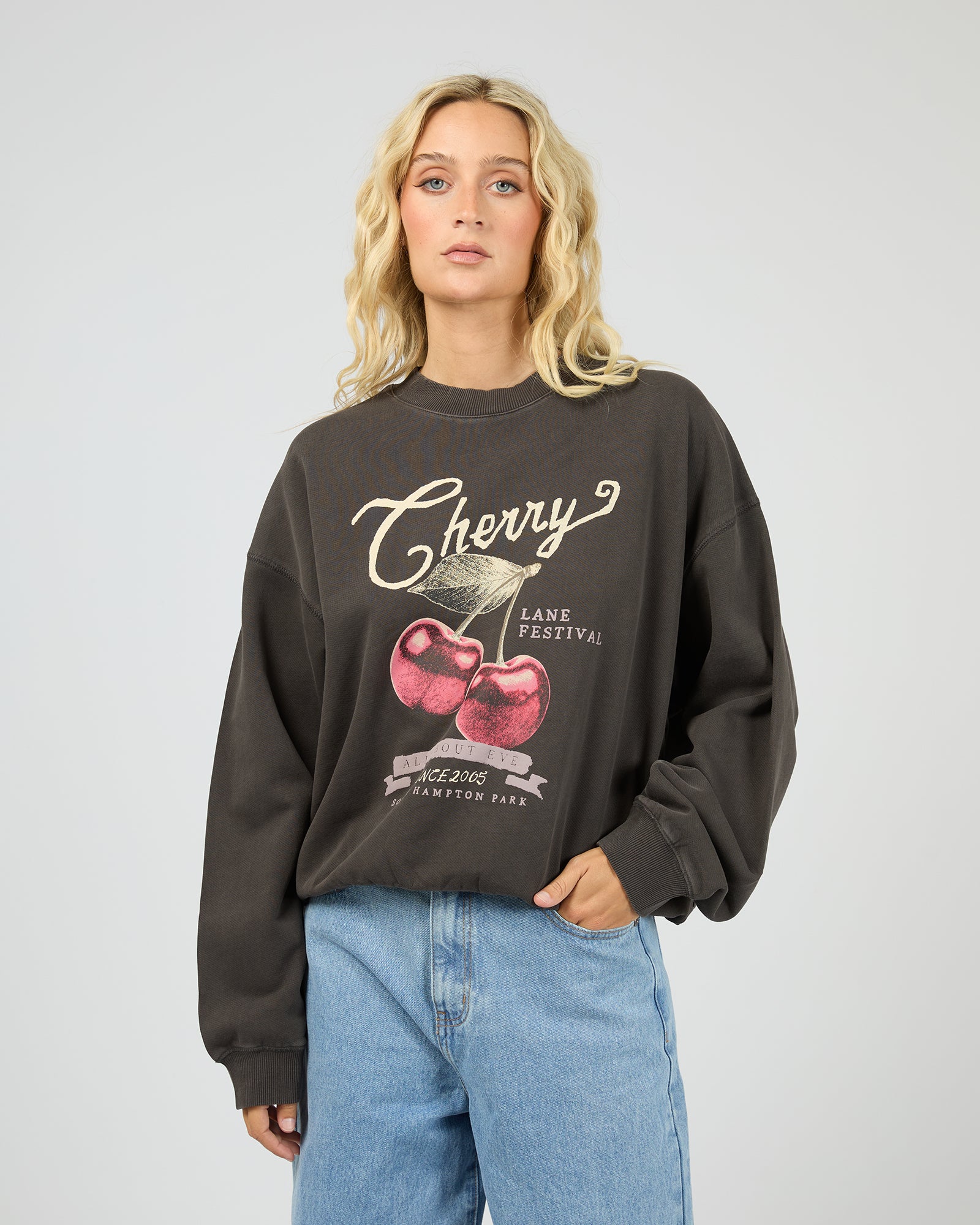 Pippa Box Crew Washed Black