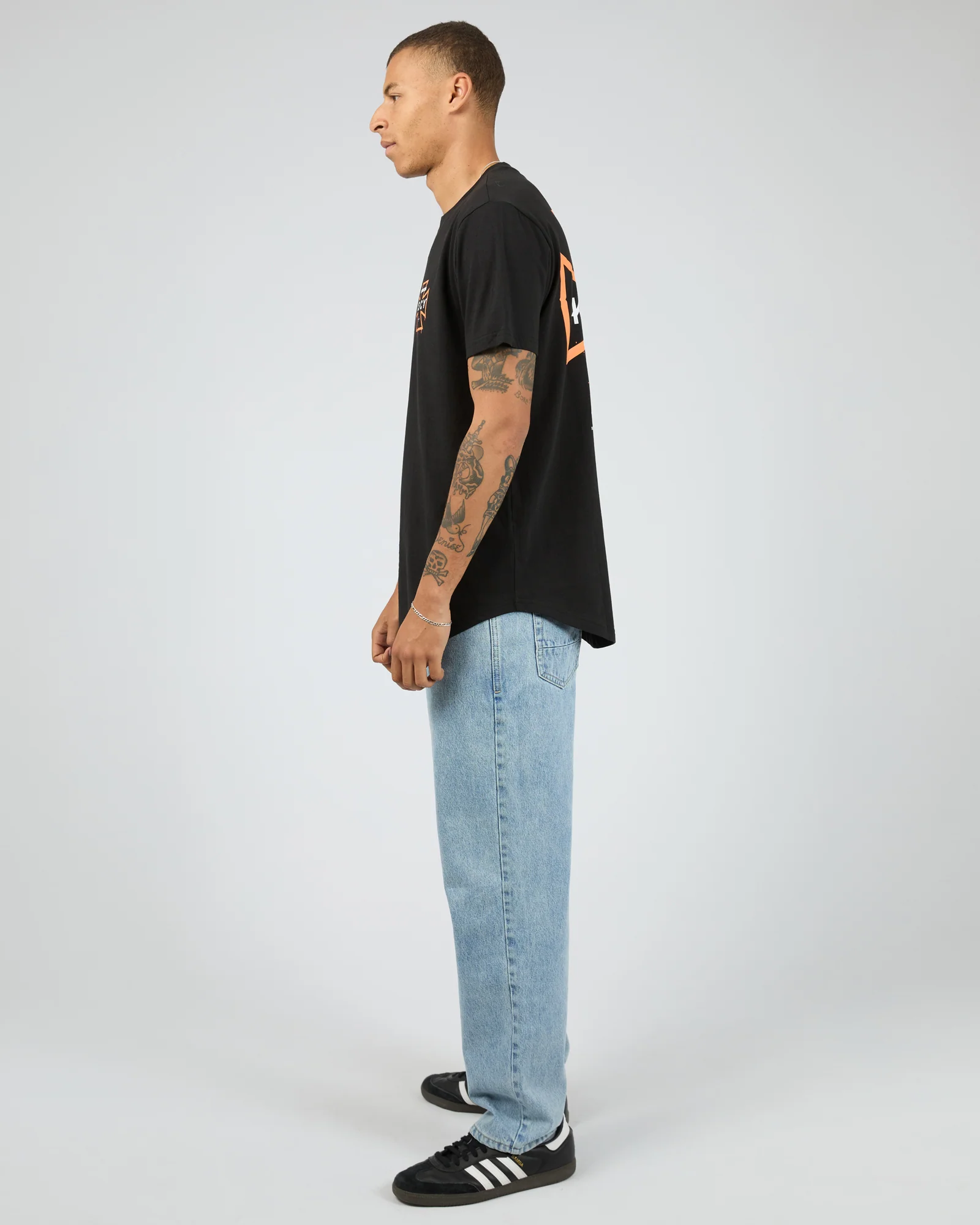 Retribution Dual Curved Tee Black - Image 6