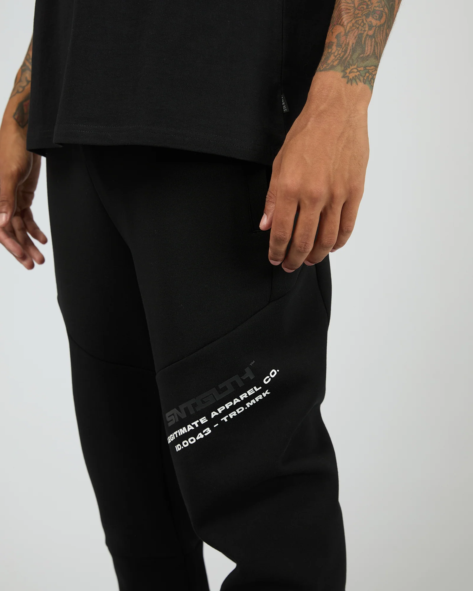 Sensor Track Pant Black - Image 5