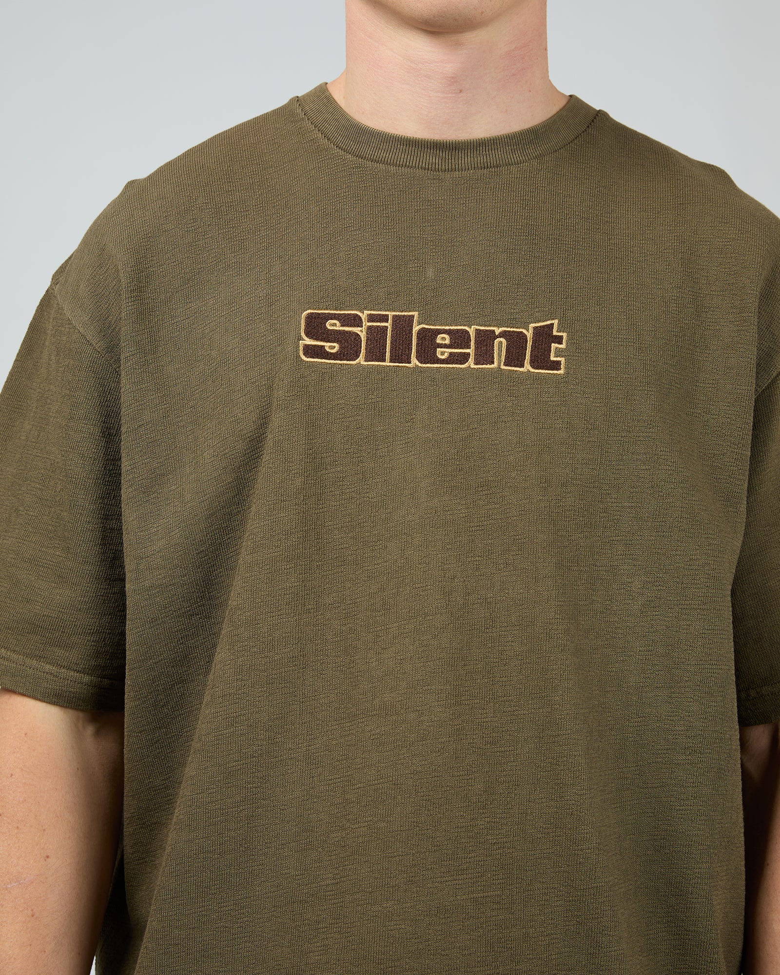 Silent Embro Tee Khaki - Image 5