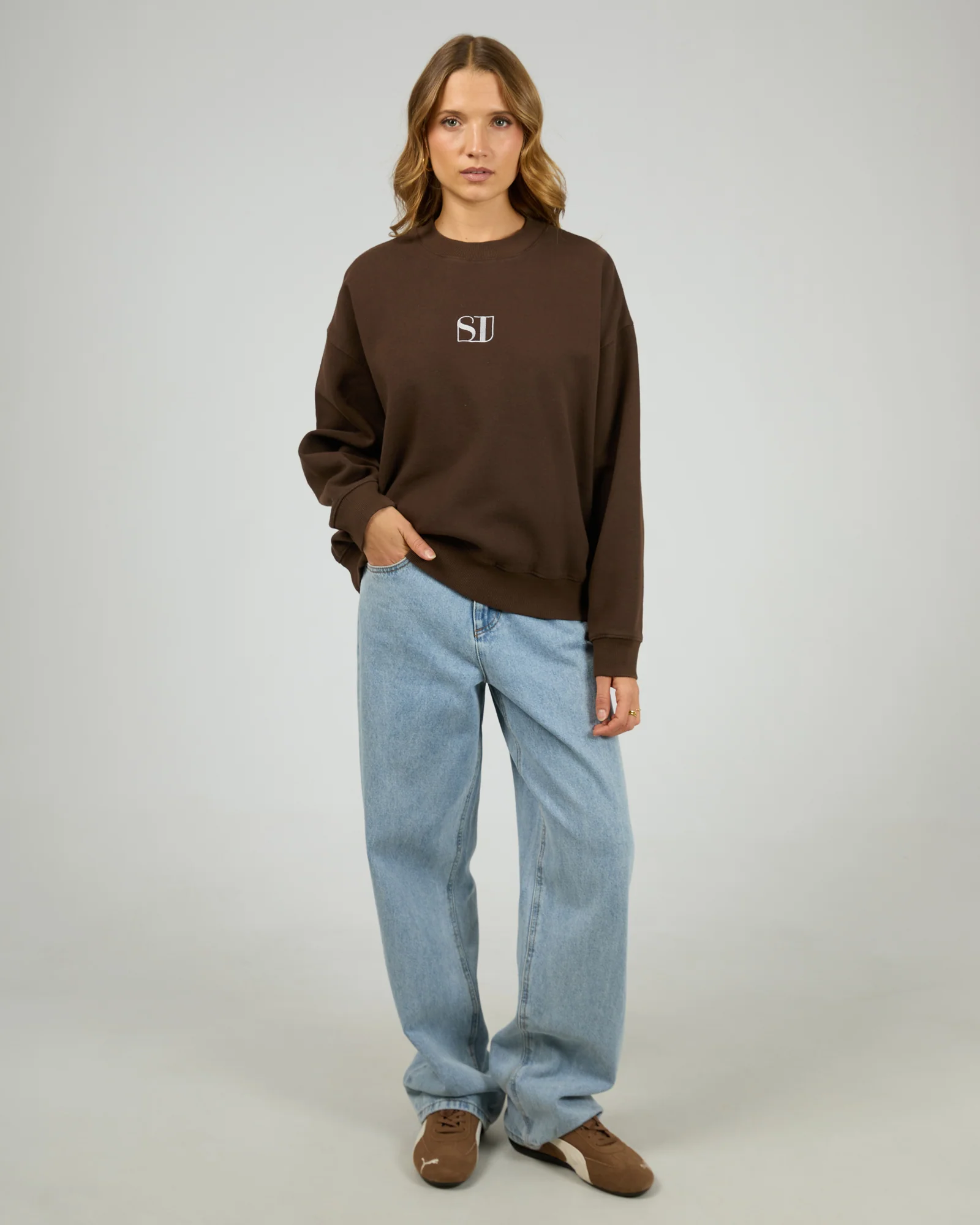 Silent Luxe Crew Chocolate - Image 2