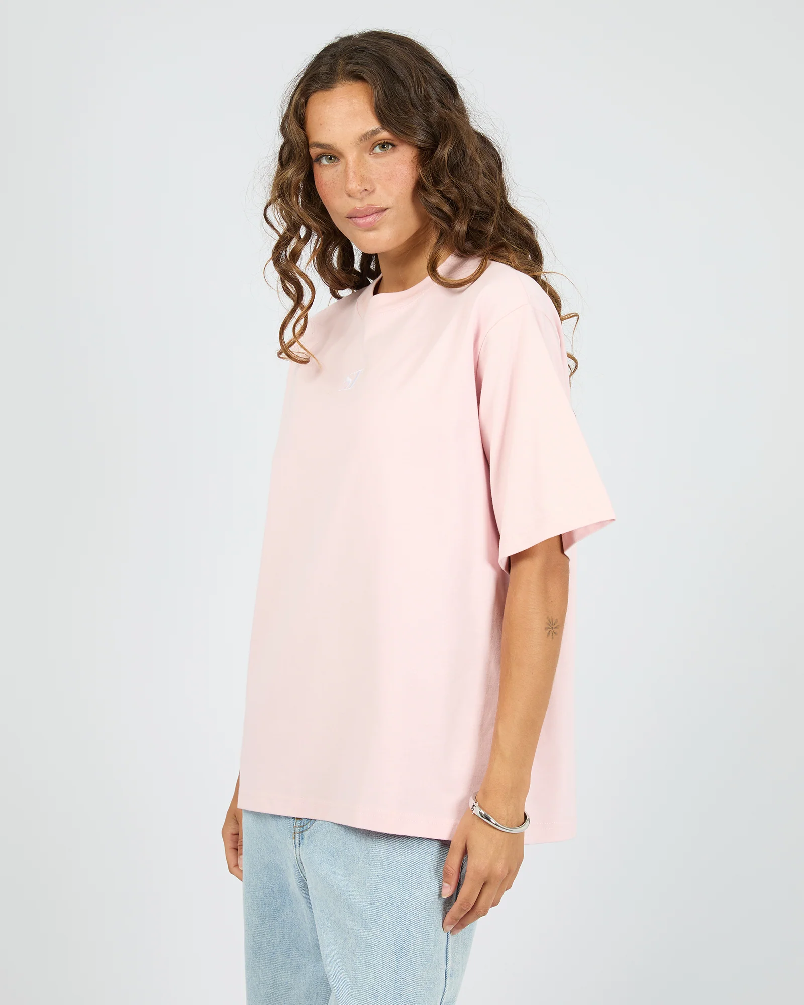 Silent Luxe Tee Pale Pink - Image 4