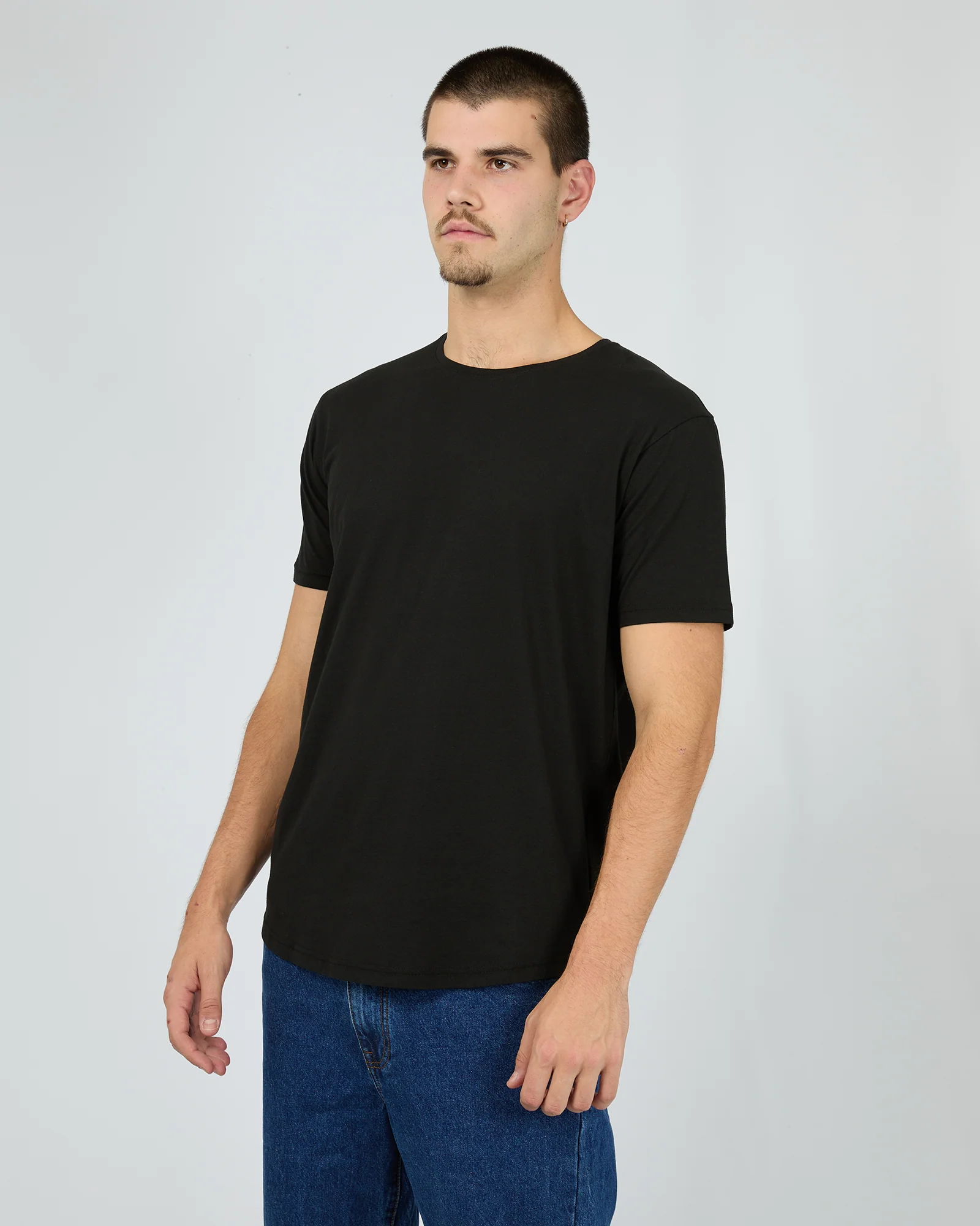 Solid Tail Tee Black - Image 5