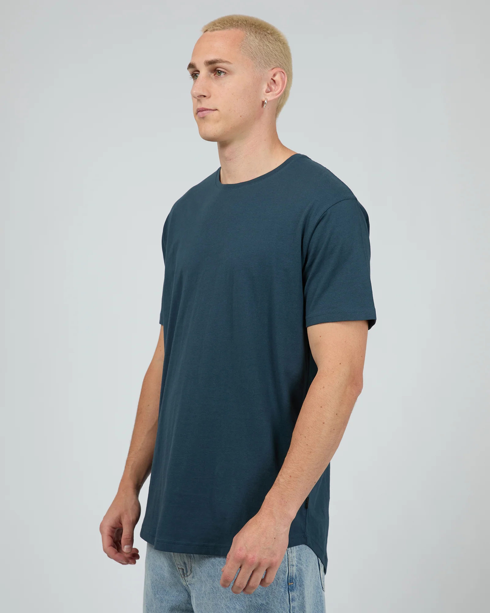 Solid Tail Tee Navy - Image 4