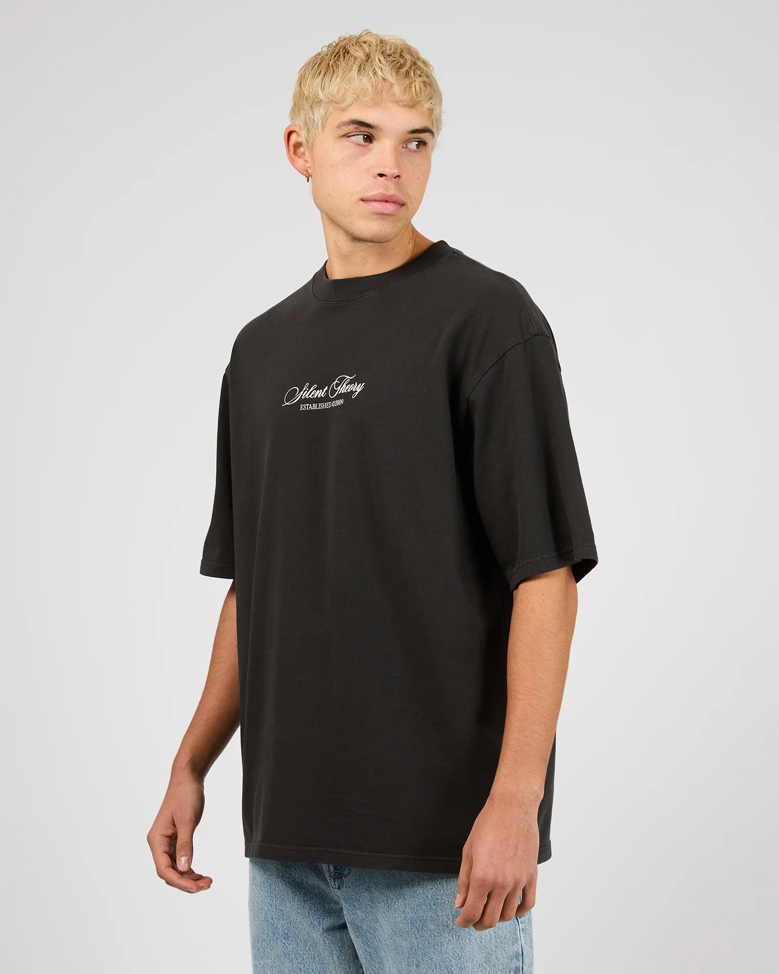 Stride Tee Charcoal - Image 4