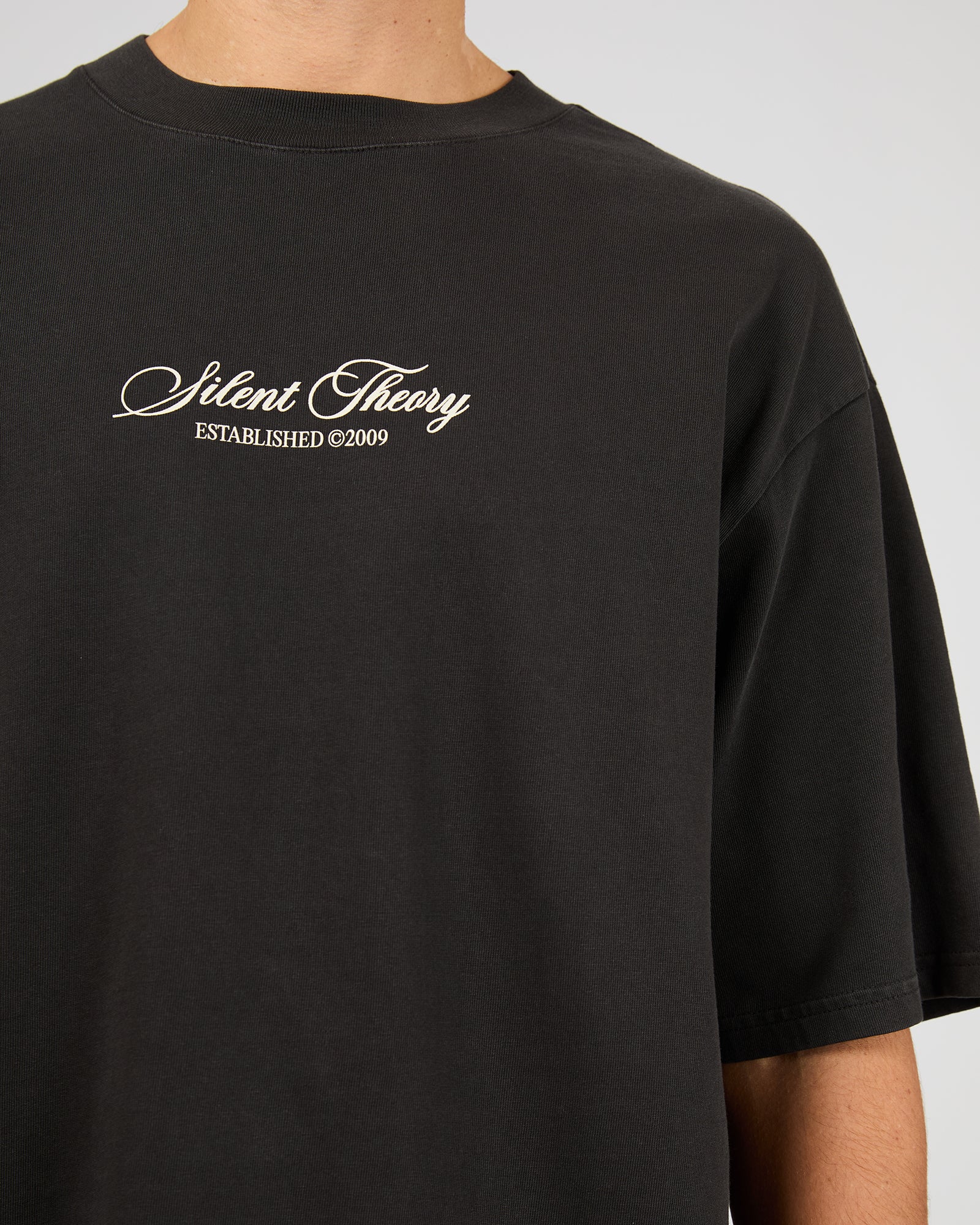 Stride Tee Charcoal - Image 5