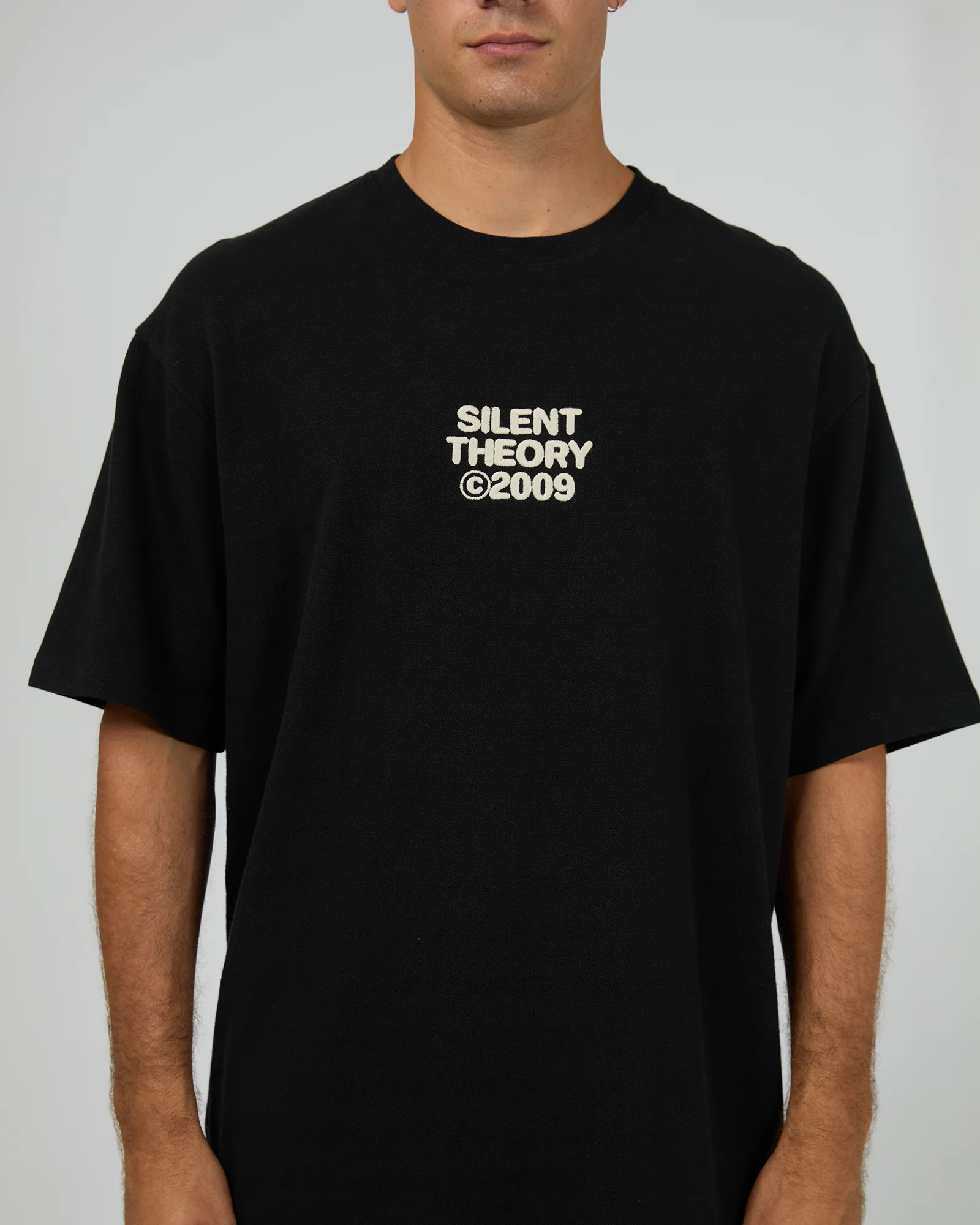 Textured Emb Tee Black - Image 5